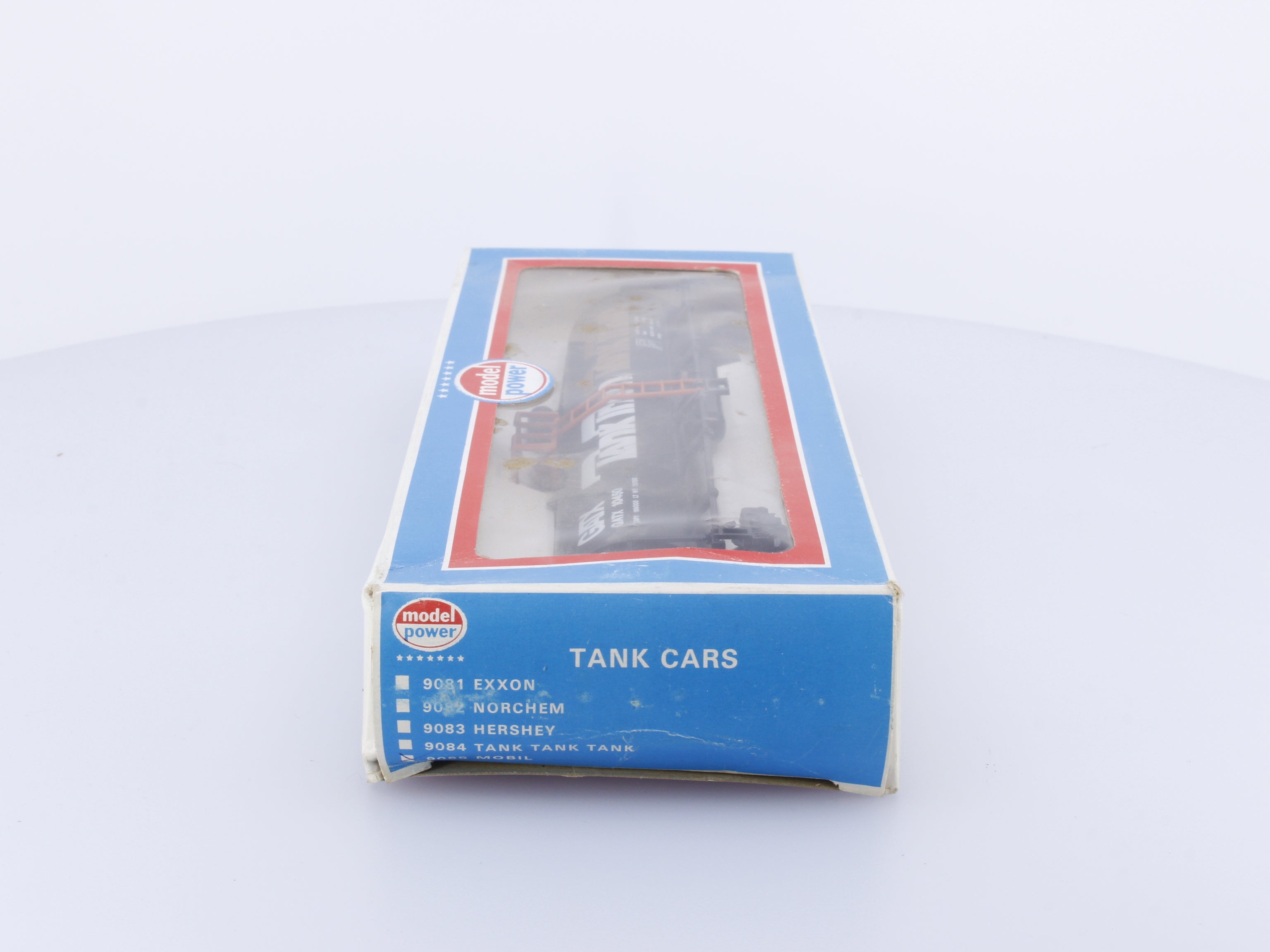 Model Power 9085 HO Mobil Tank Car GATX Corporation (GATX) 10450