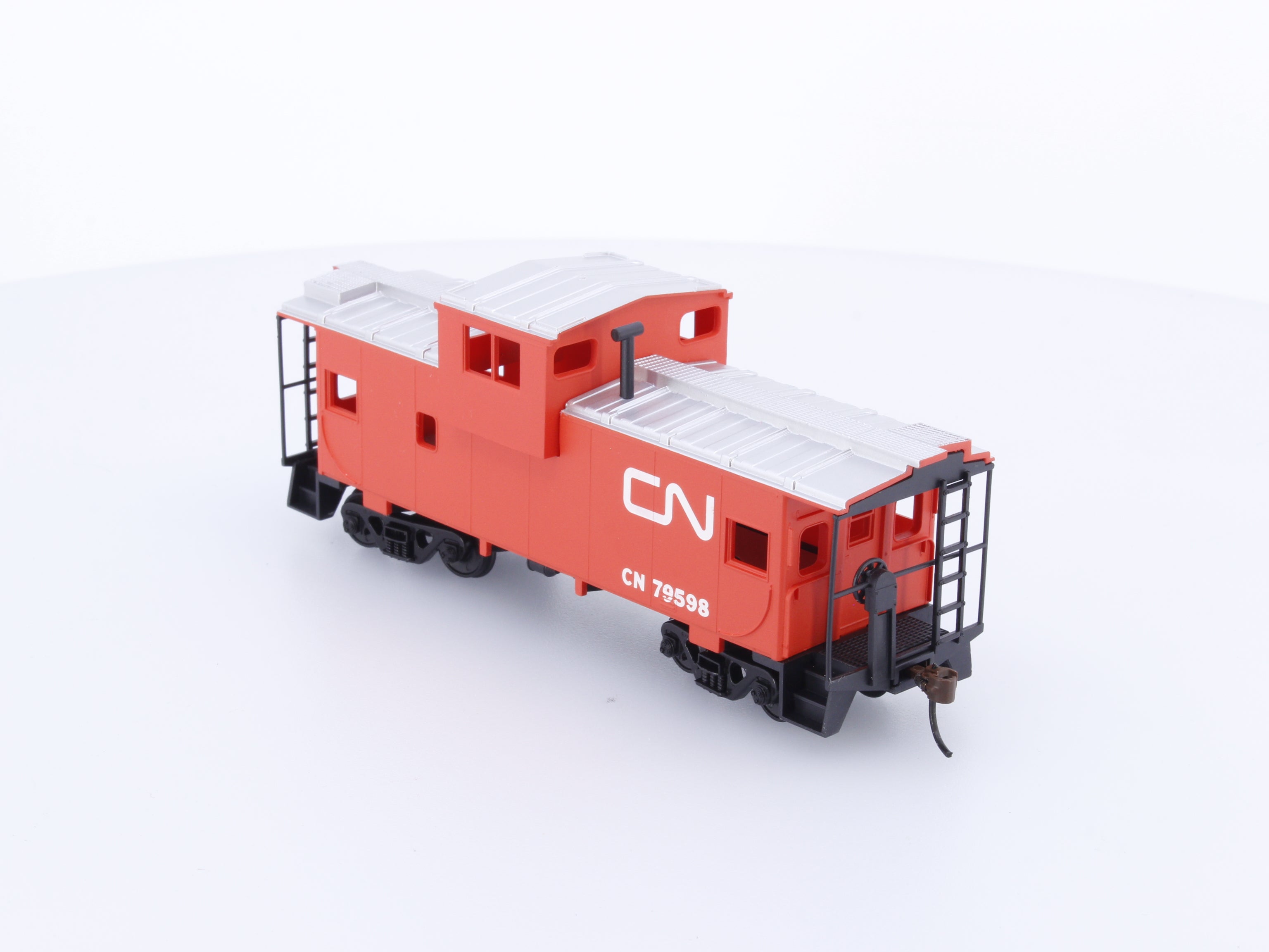 Walthers 931-504 HO Wide Vision Caboose Canadian National (CN) 79598