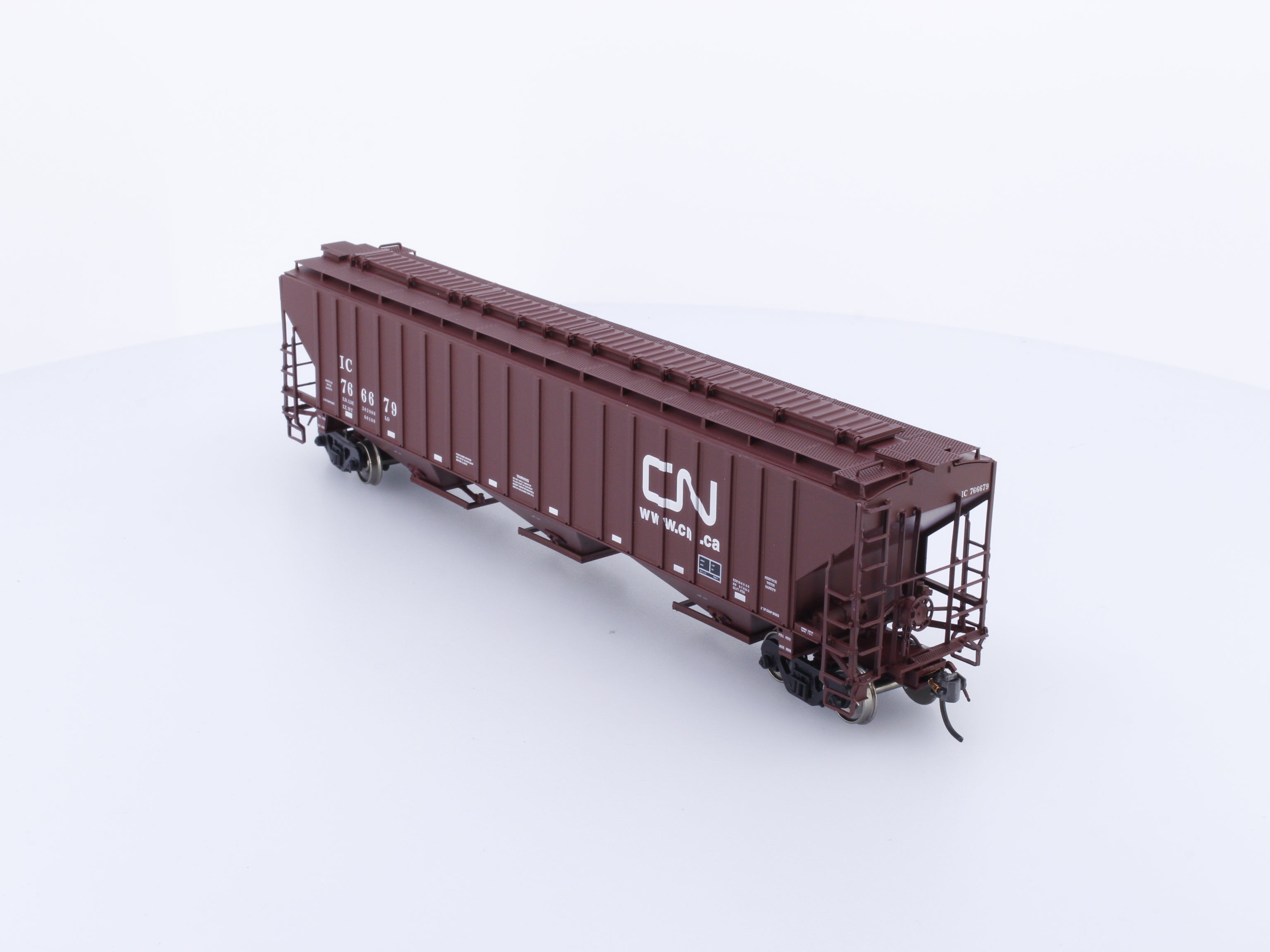 InterMountain 45372-10 HO 4750 cu.ft 3 Bay Hopper Canadian National (CN) 766679