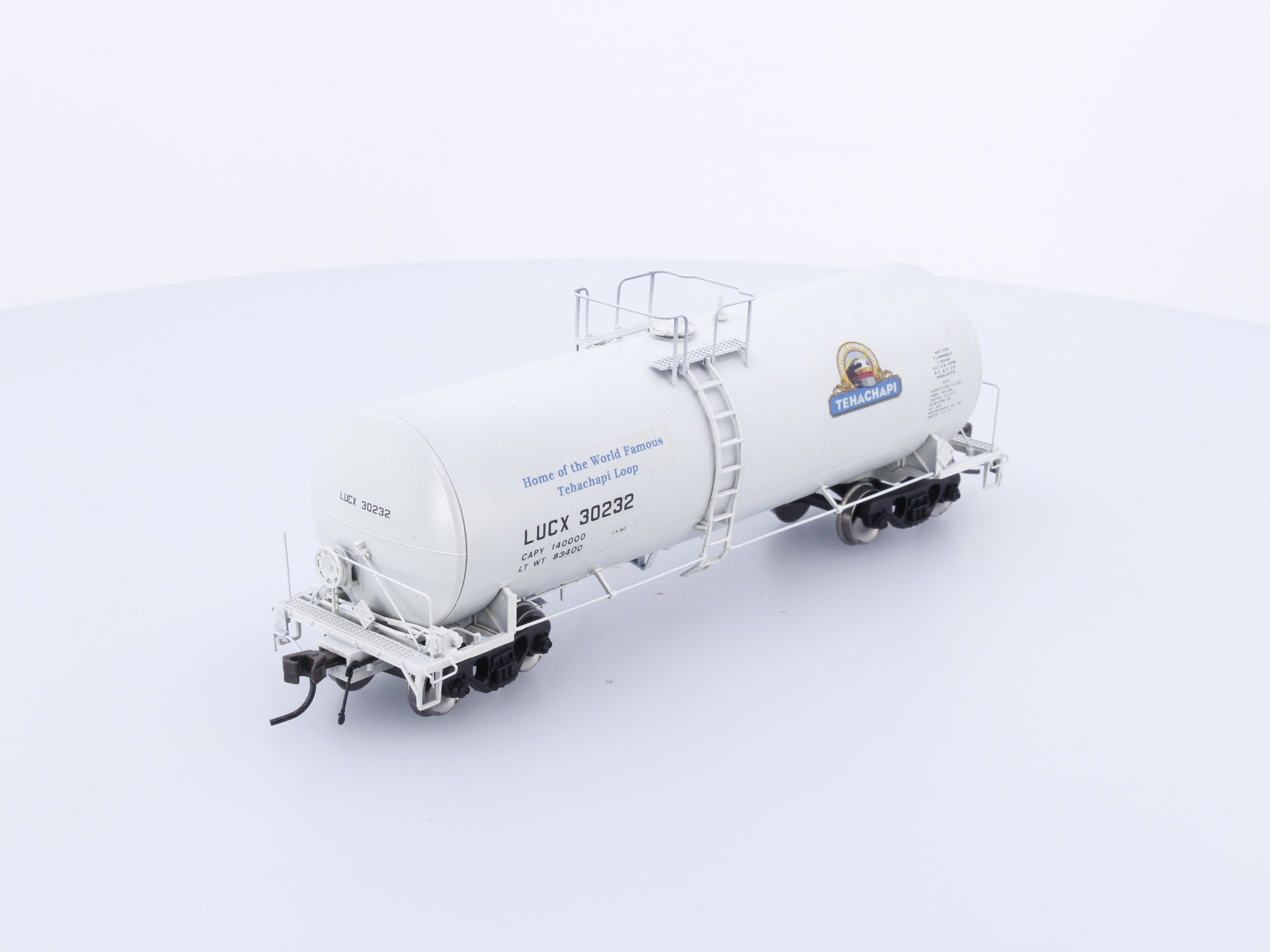 Atlas 6320-2 HO Custom Painted 17,600 Gal Tank Car Tehachapi (LUCX) 30232
