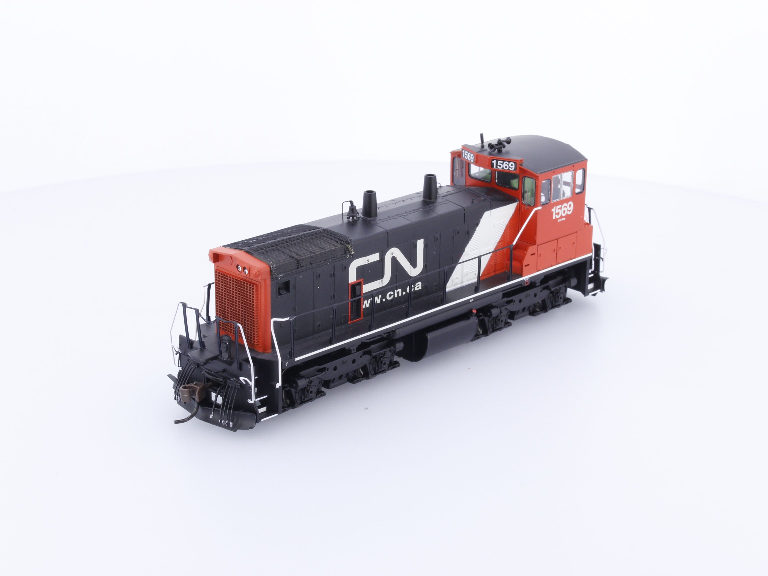 Athearn 96698 HO SW1500 Diesel Switcher Canadian National (CN) 1569 DCC Ready