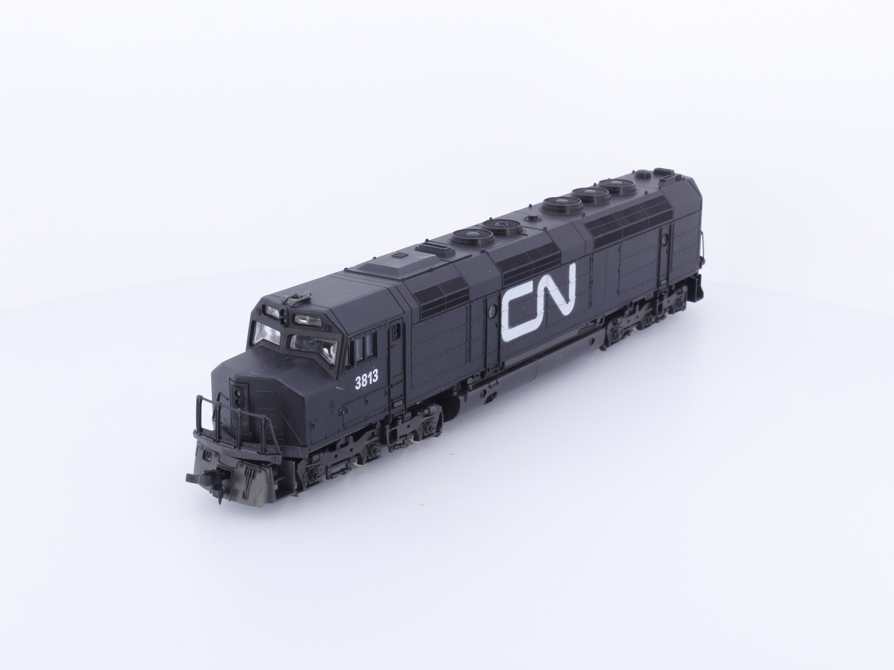 Model Power 6664 HO FP-45 Diesel Locomotive Does Not Run Canadian National (CN) 3813 Analog DC