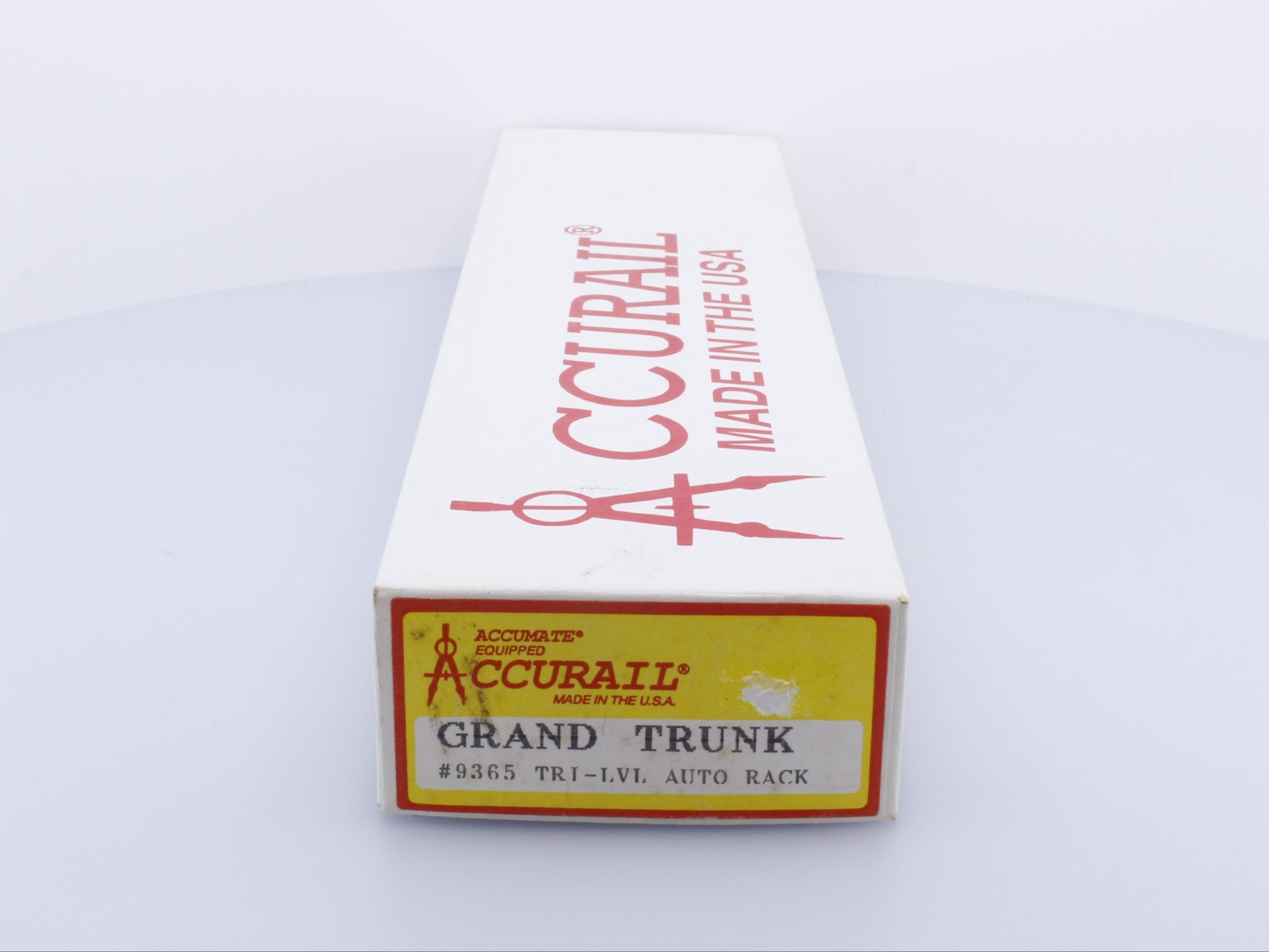 Accurail 9365 HO Tri-Level Auto Rack Car Grand Trunk Western (GTW) 304212