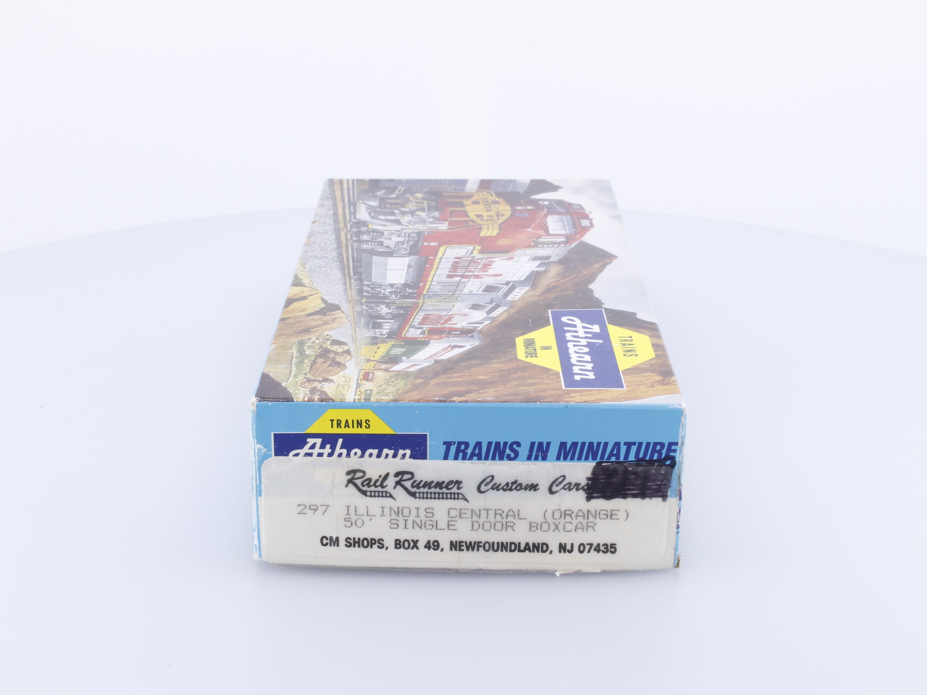 Athearn 297 HO Rail Runner Custom Cars 50' Single Door Box Car Illinois Central (IC) 12045