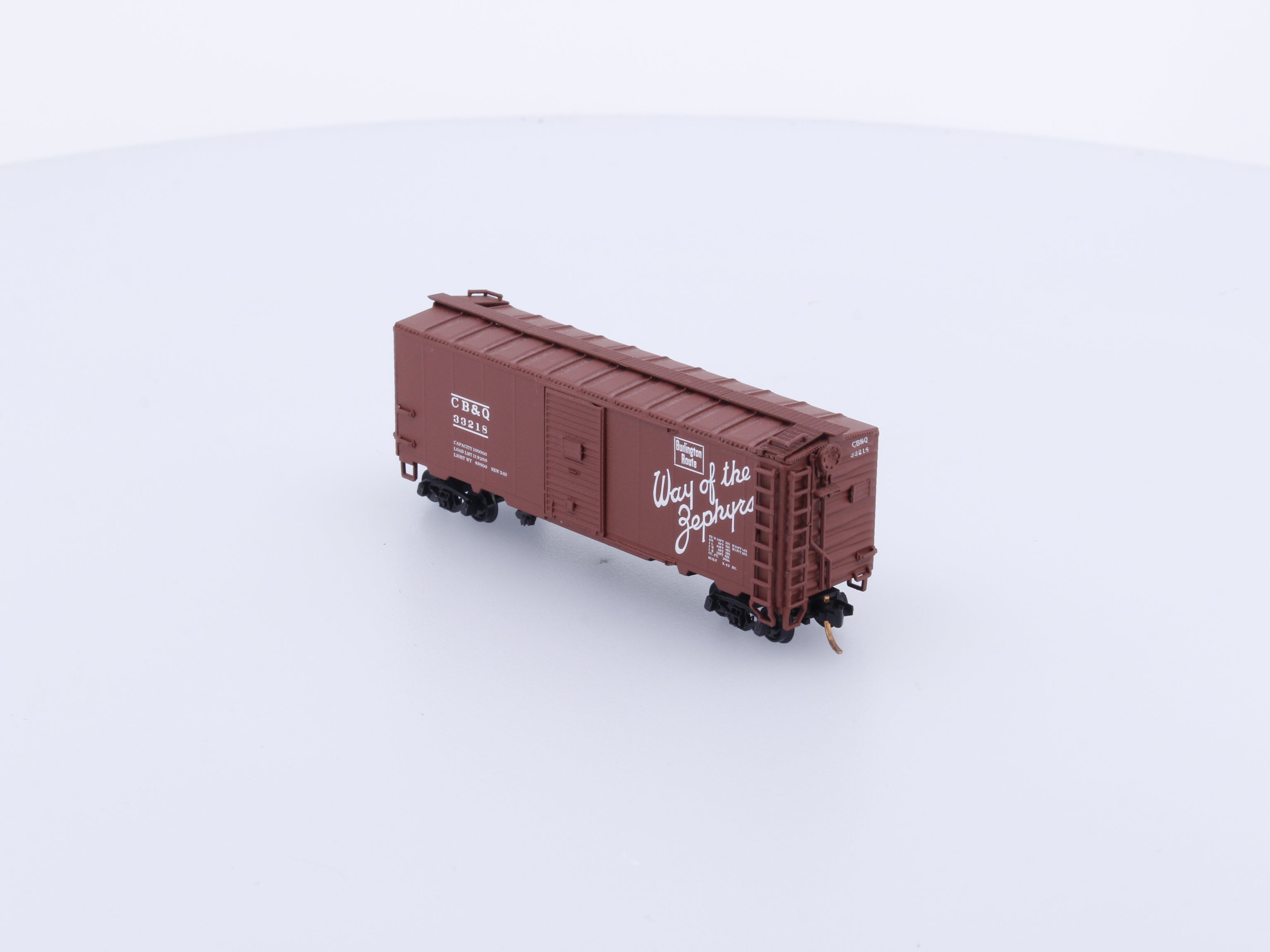 InterMountain 66805-17 N AAR 40' Box Car Chicago Burlington and Quincey (CBQ) 33218