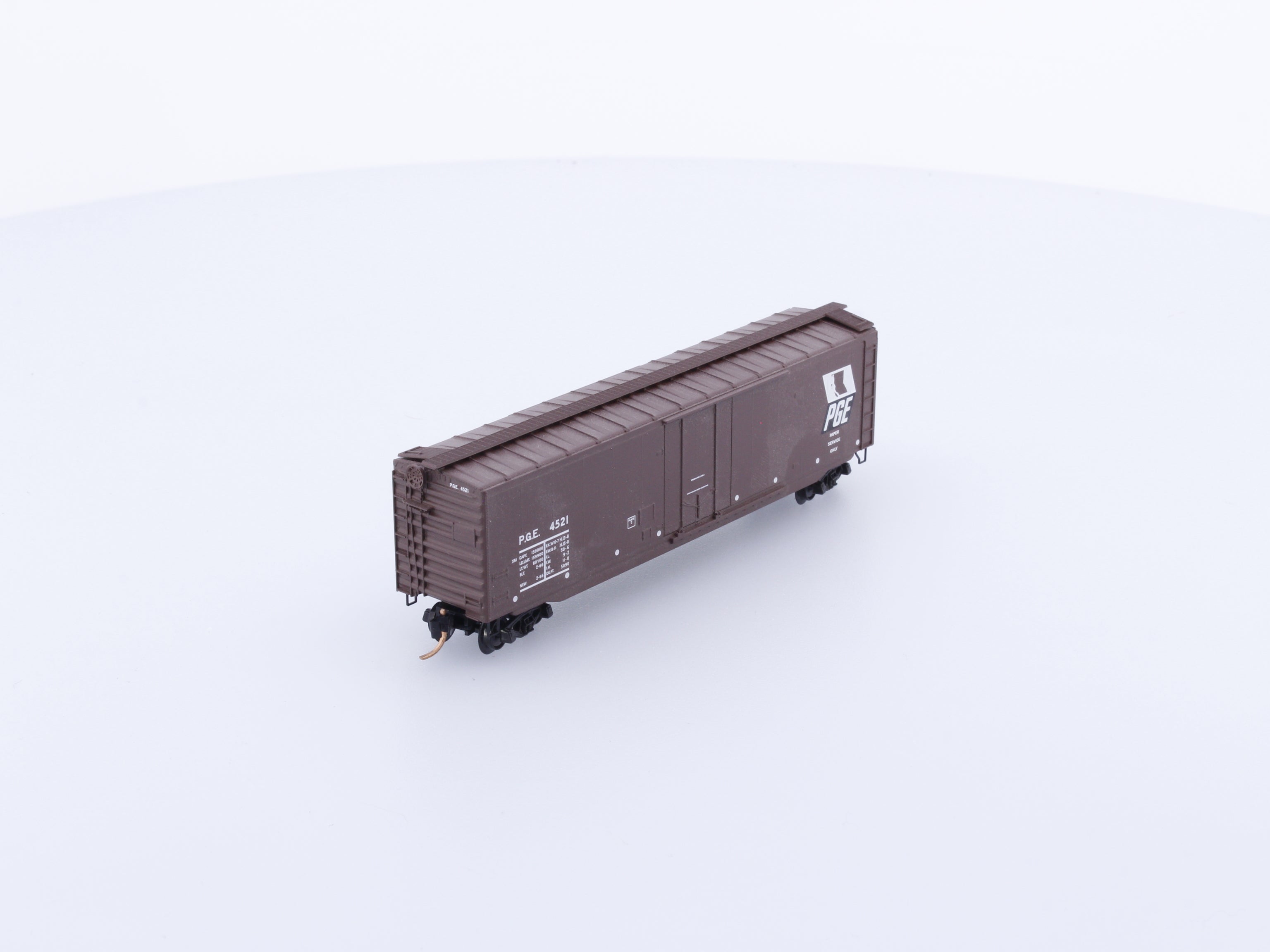 Micro Trains 32260 N Boxcar, 50', Steel, Plug Door Pacific Great Eastern (PGE) 4521 (#1)