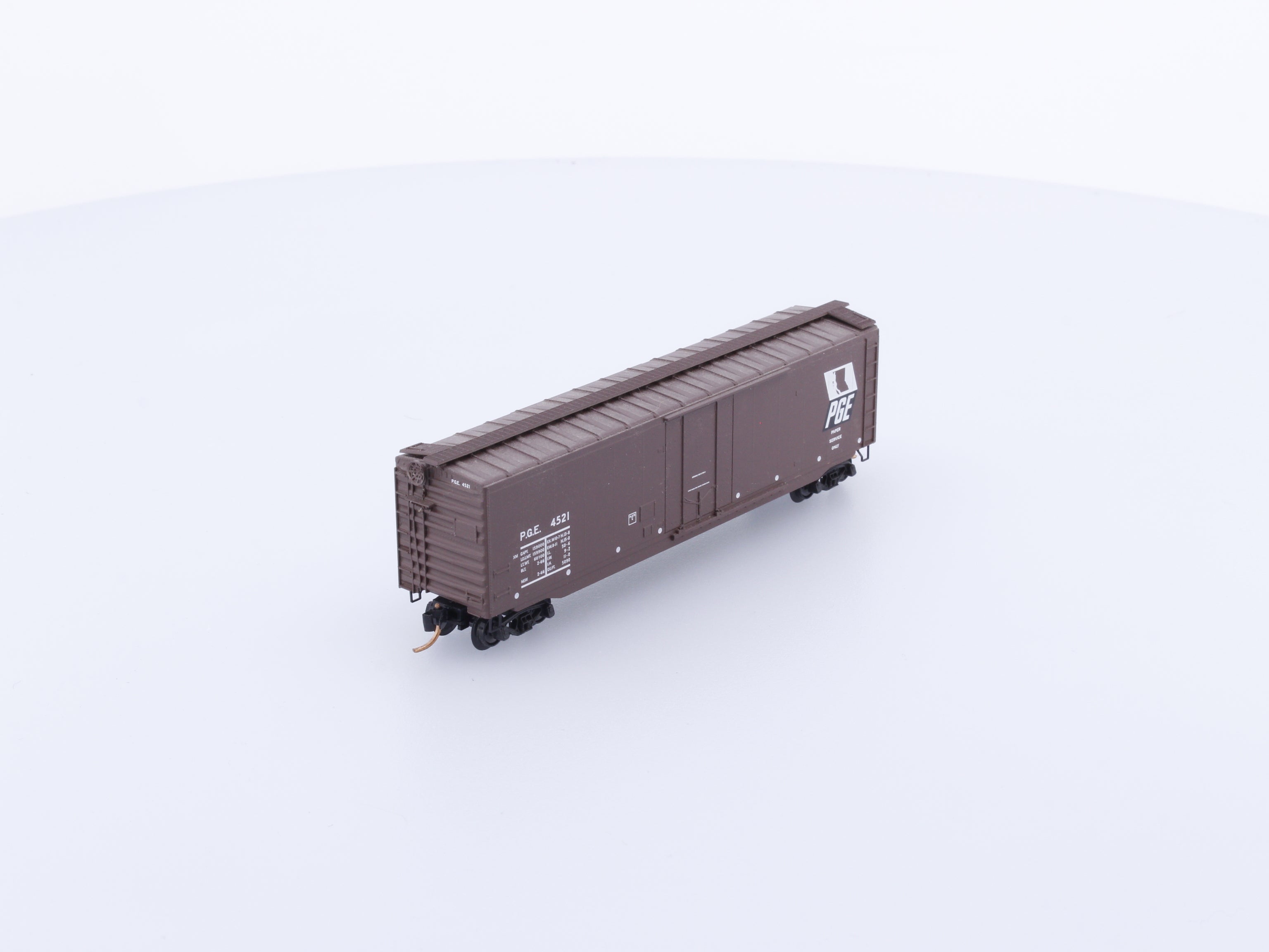 Micro Trains 32260 N Boxcar, 50', Steel, Plug Door Pacific Great Eastern (PGE) 4521 (#3)