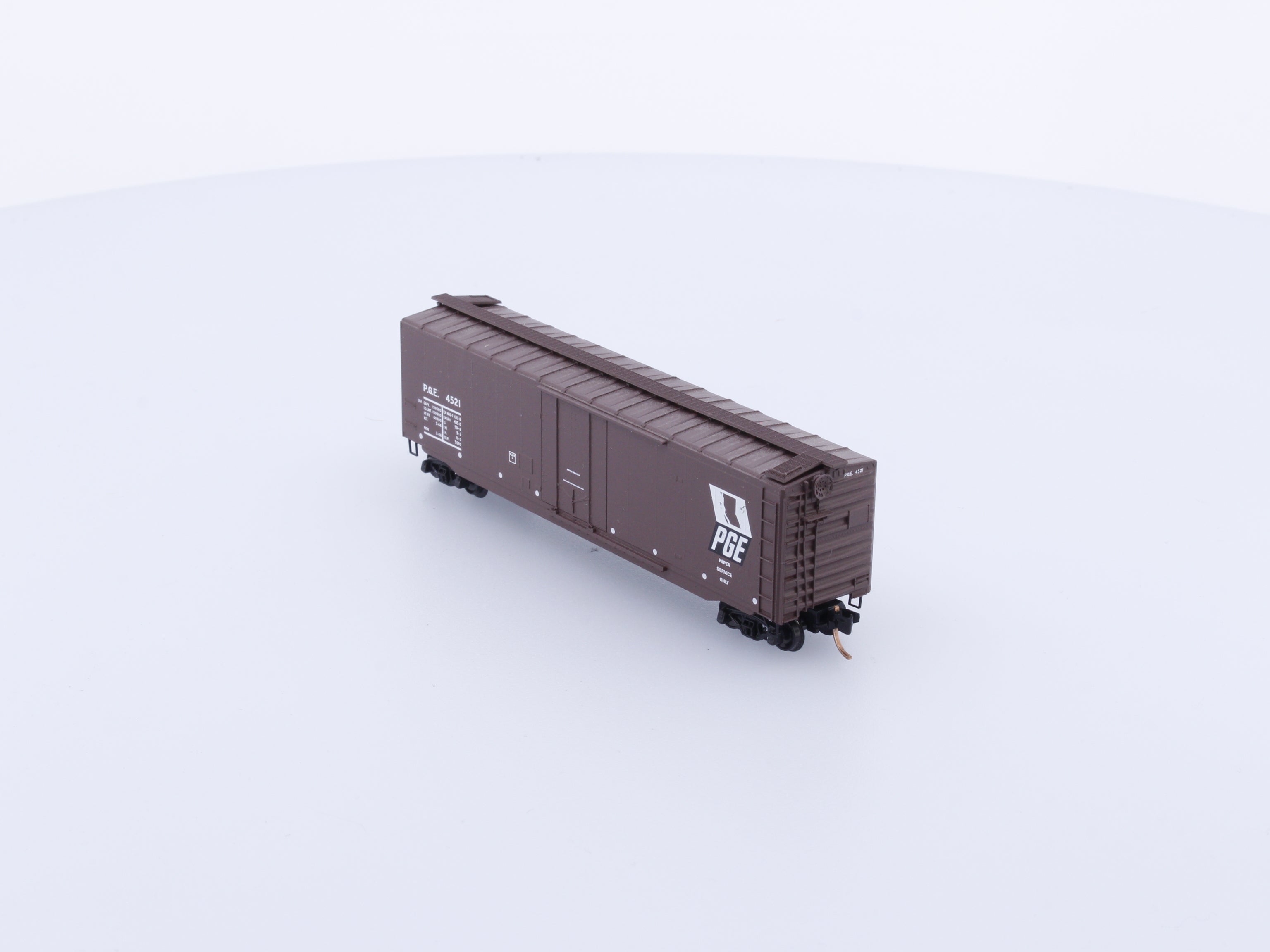 Micro Trains 32260 N Boxcar, 50', Steel, Plug Door Pacific Great Eastern (PGE) 4521 (#2)