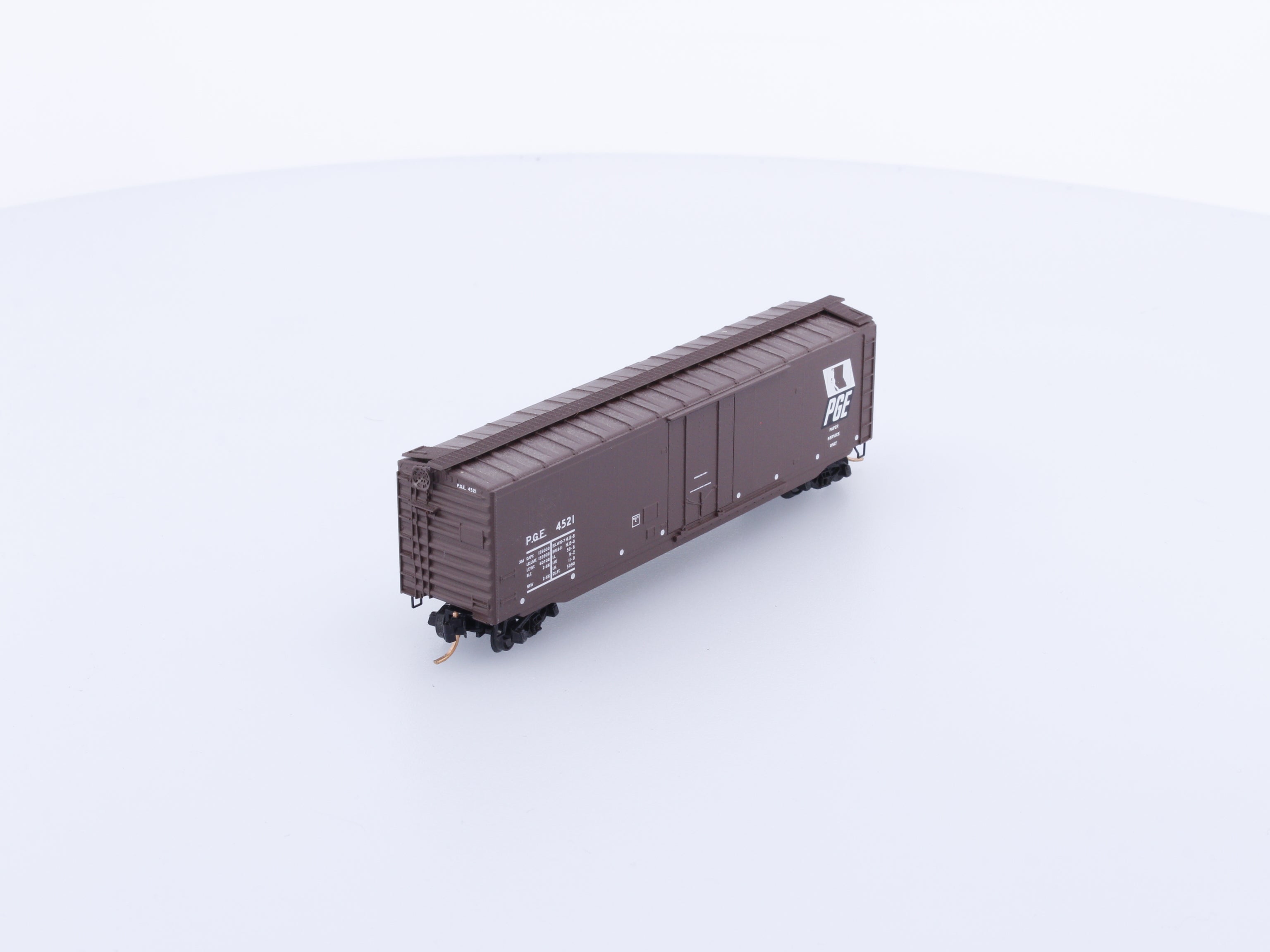 Micro Trains 32260 N Boxcar, 50', Steel, Plug Door Pacific Great Eastern (PGE) 4521 (#2)