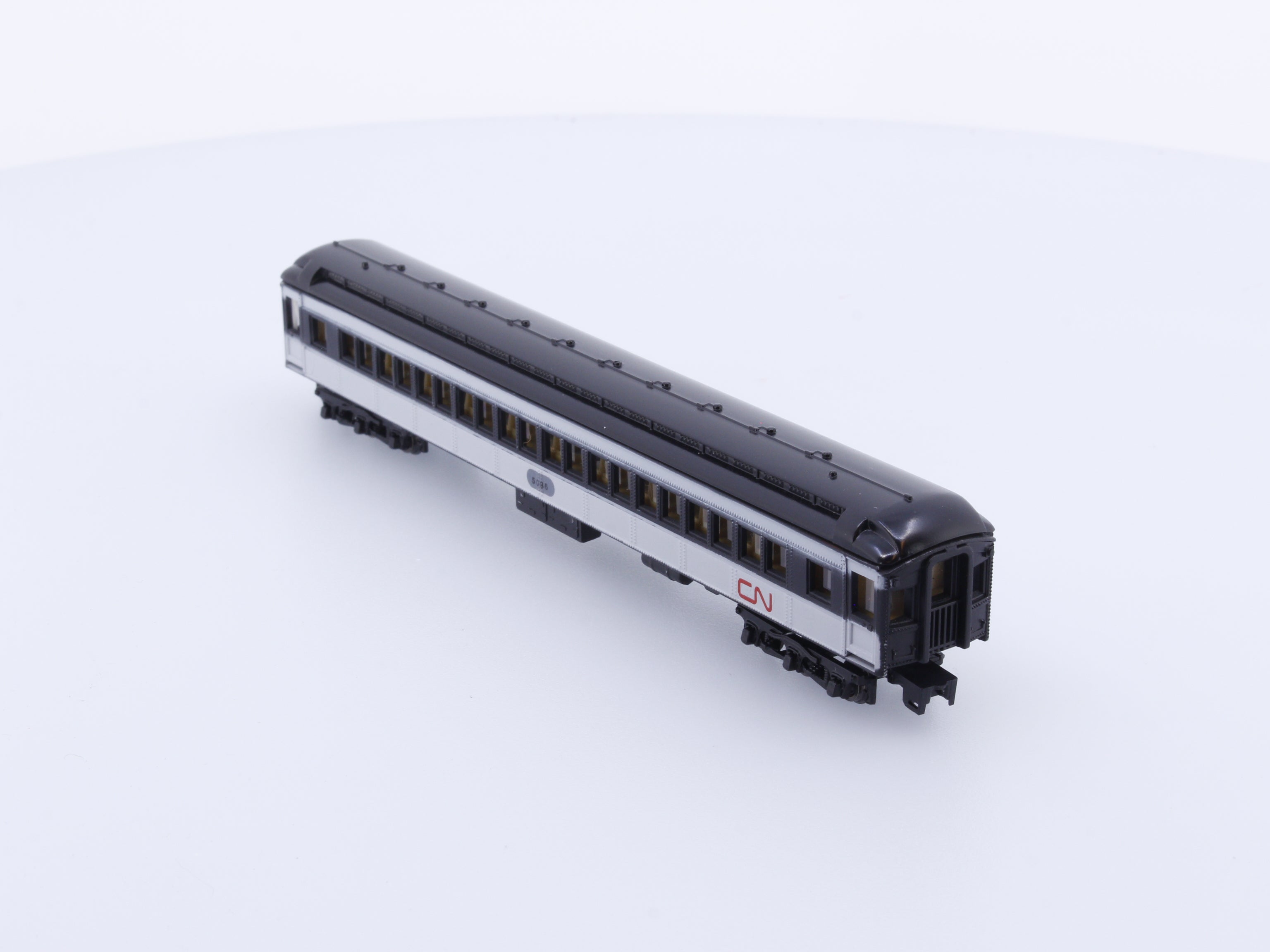 Model Power 8619 N Passenger Coach Canadian National (CN) 5086