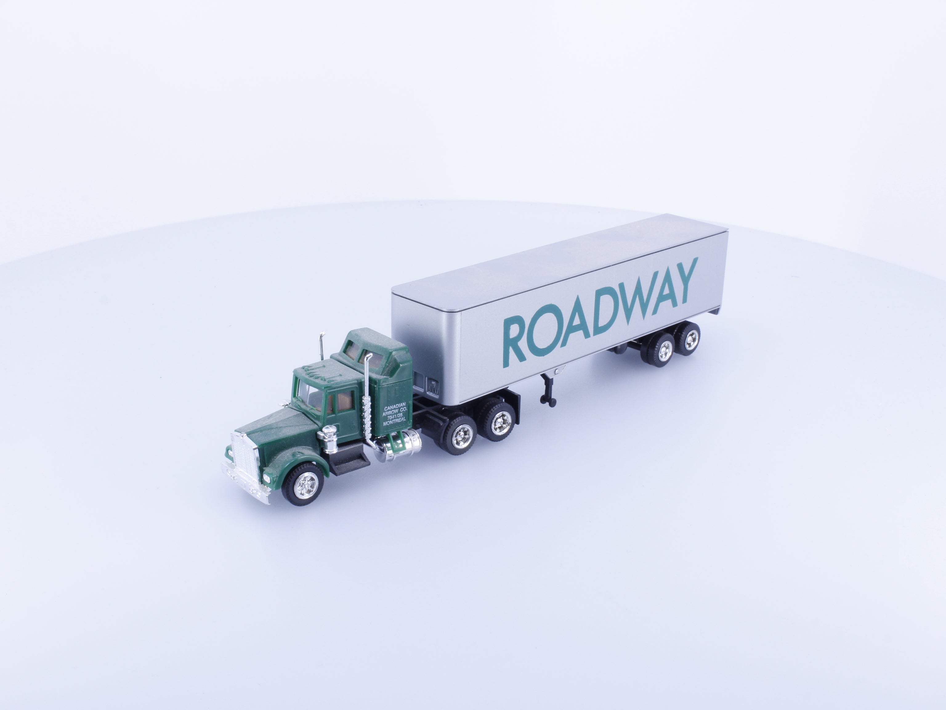 Herpa 9502229 HO Kenworth Truck and 45' Roadway Trailer Canadian Arrow