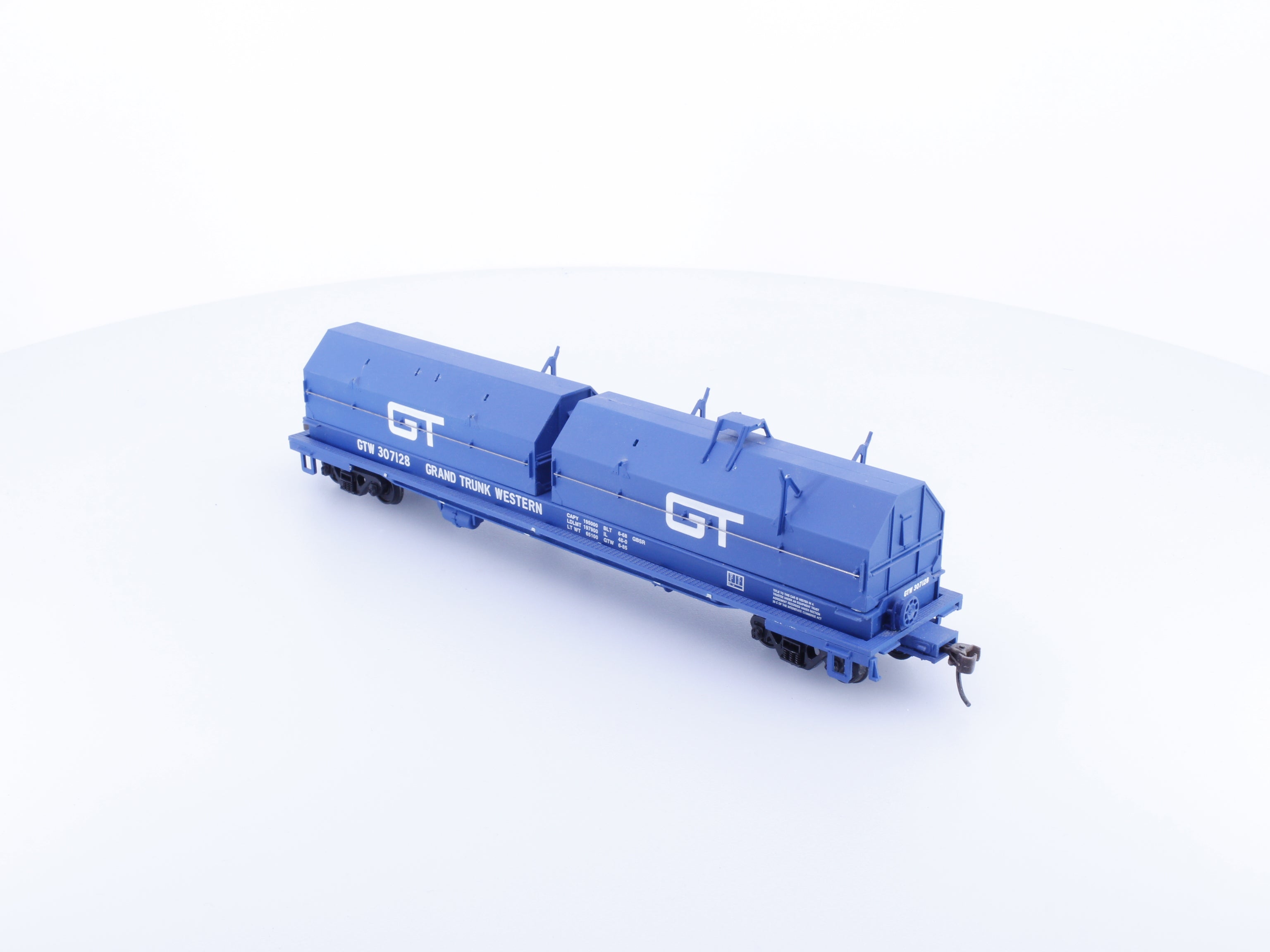 Walthers 307128 HO 50' Cushion Coil Gondola with Covers Grand Trunk Western (GTW) 307128