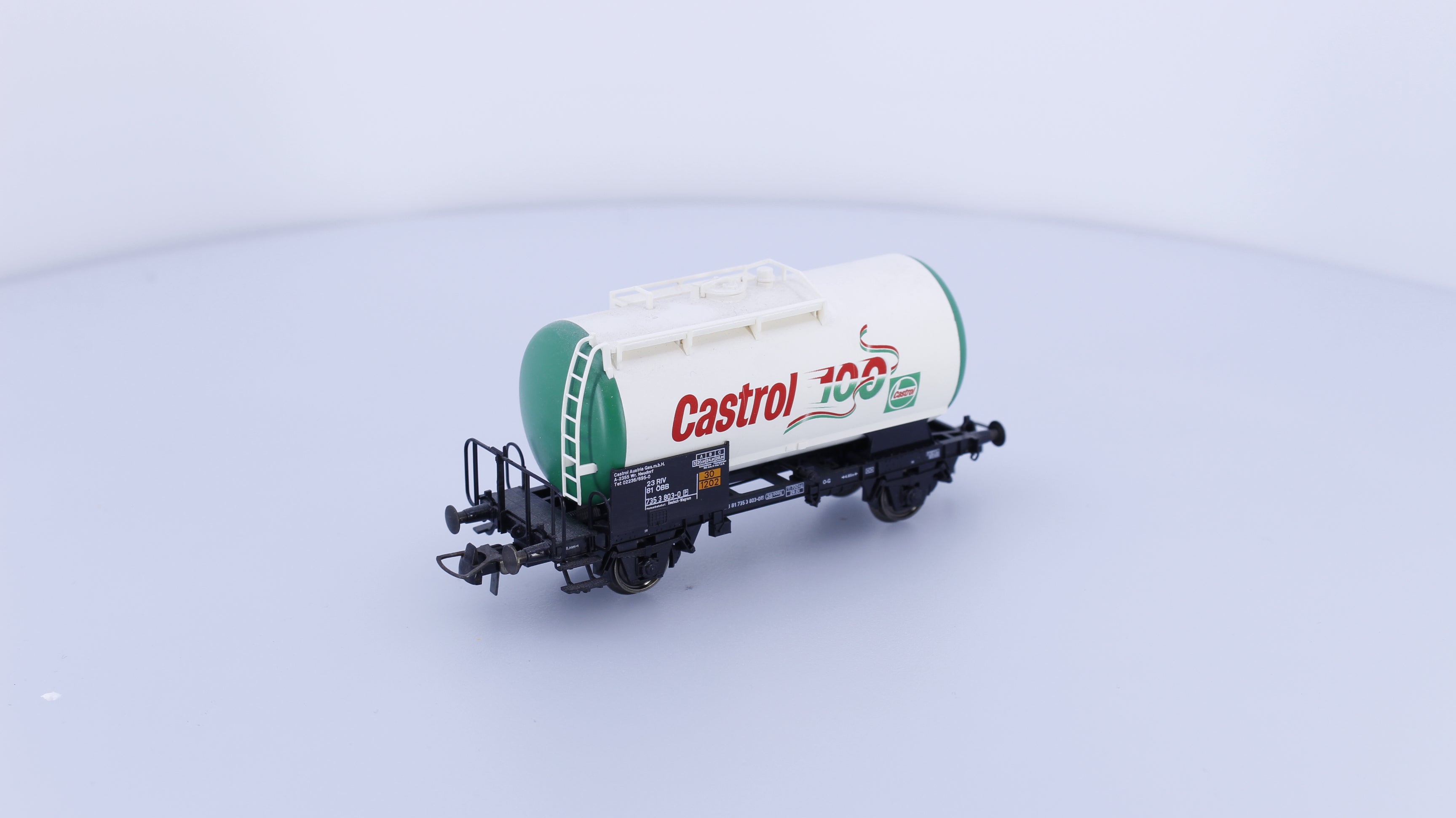 Roco 47068 HO OBB Castrol 100 Tank Car 7353803-0