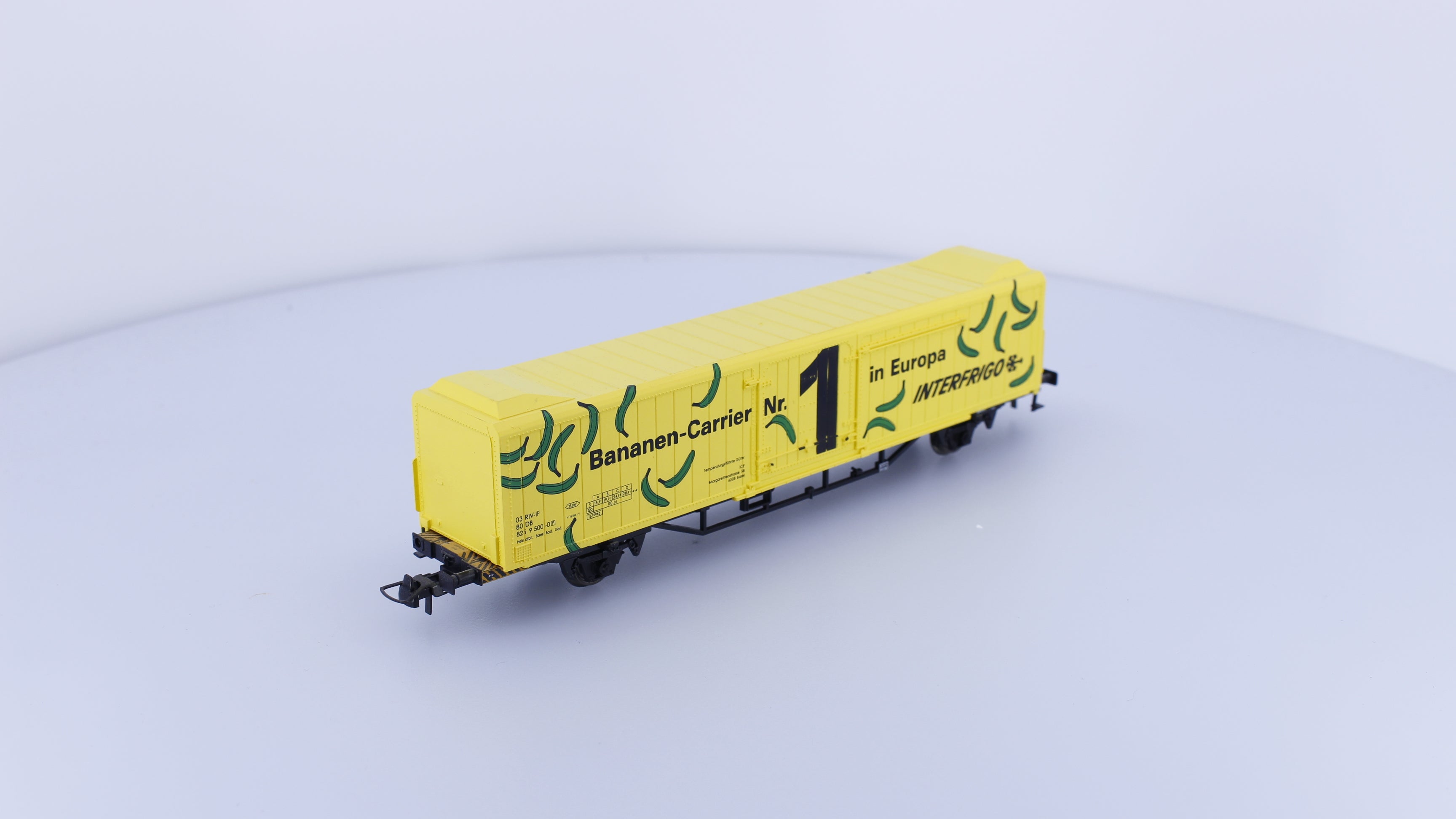 Roco 46881 HO DB 50' Bananen-Carrier Reefer Car 8259500-0
