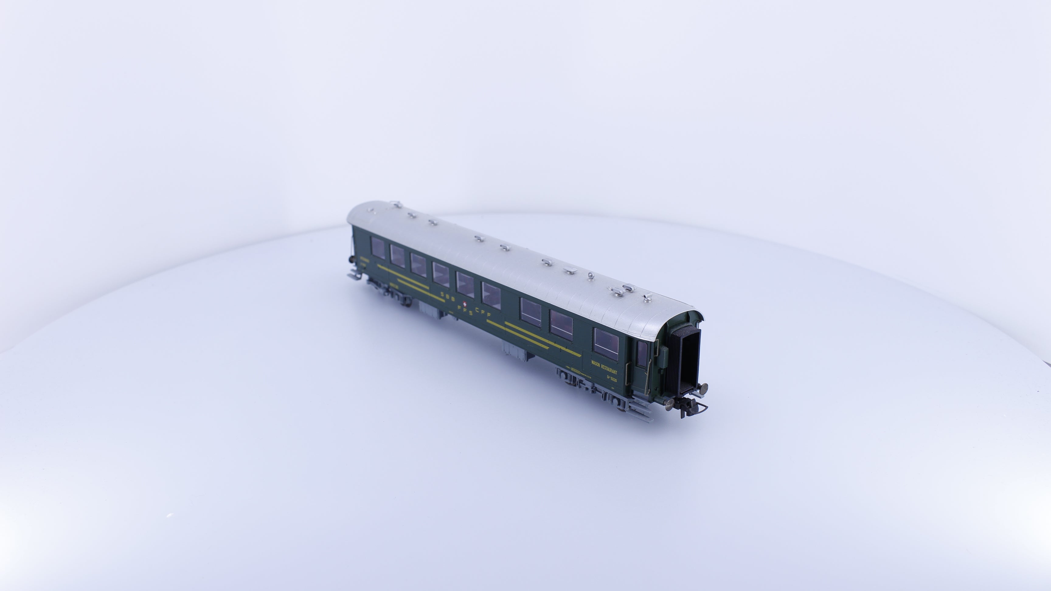 Roco 44877 HO SBB-CFF-FFS Restaurant Car 10226