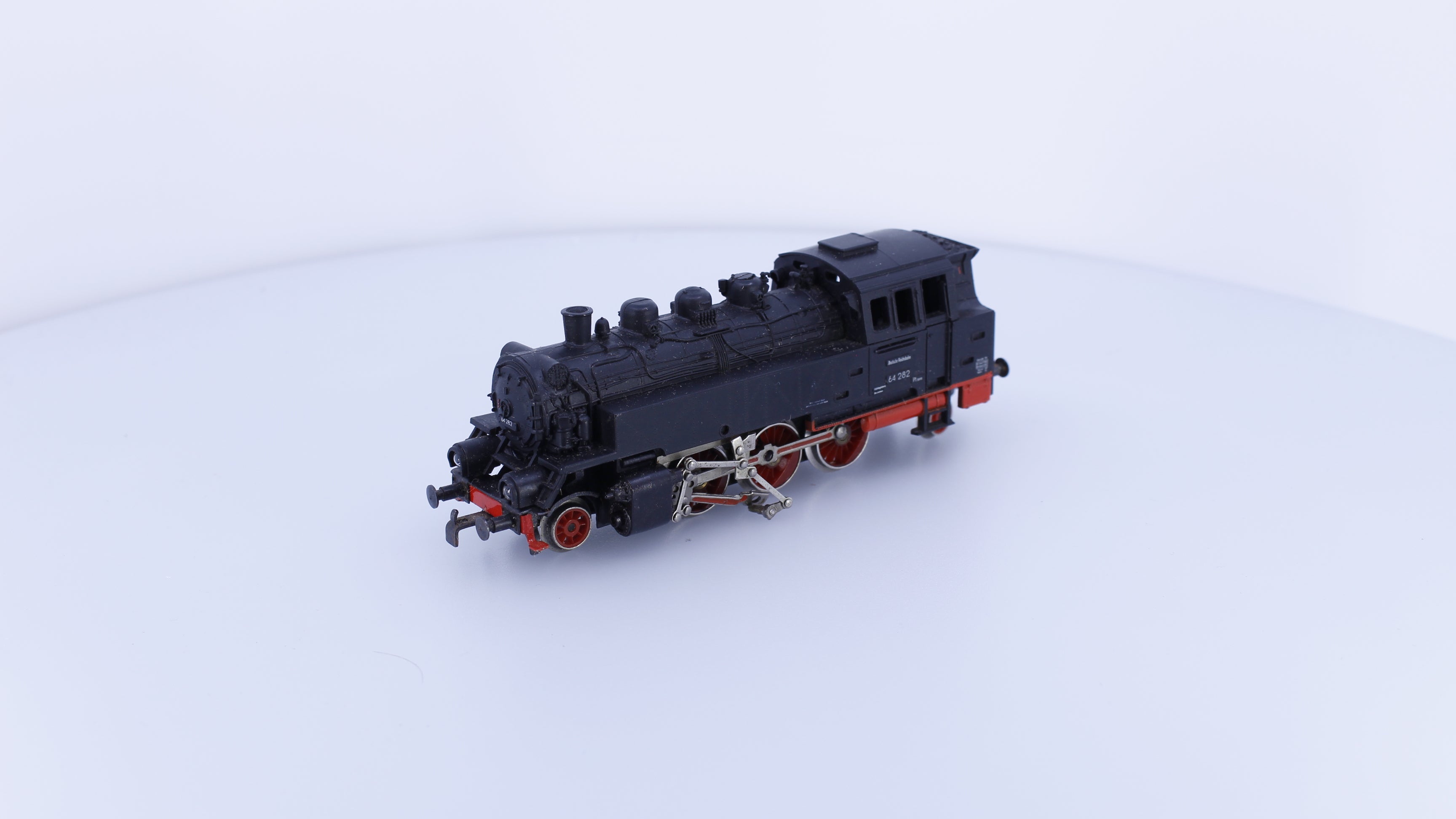 Gutzold 64 HO DR BR64 2-6-2 Steam Locomotive FOR PARTS ONLY NOT RUNNING 64282 Analog DC