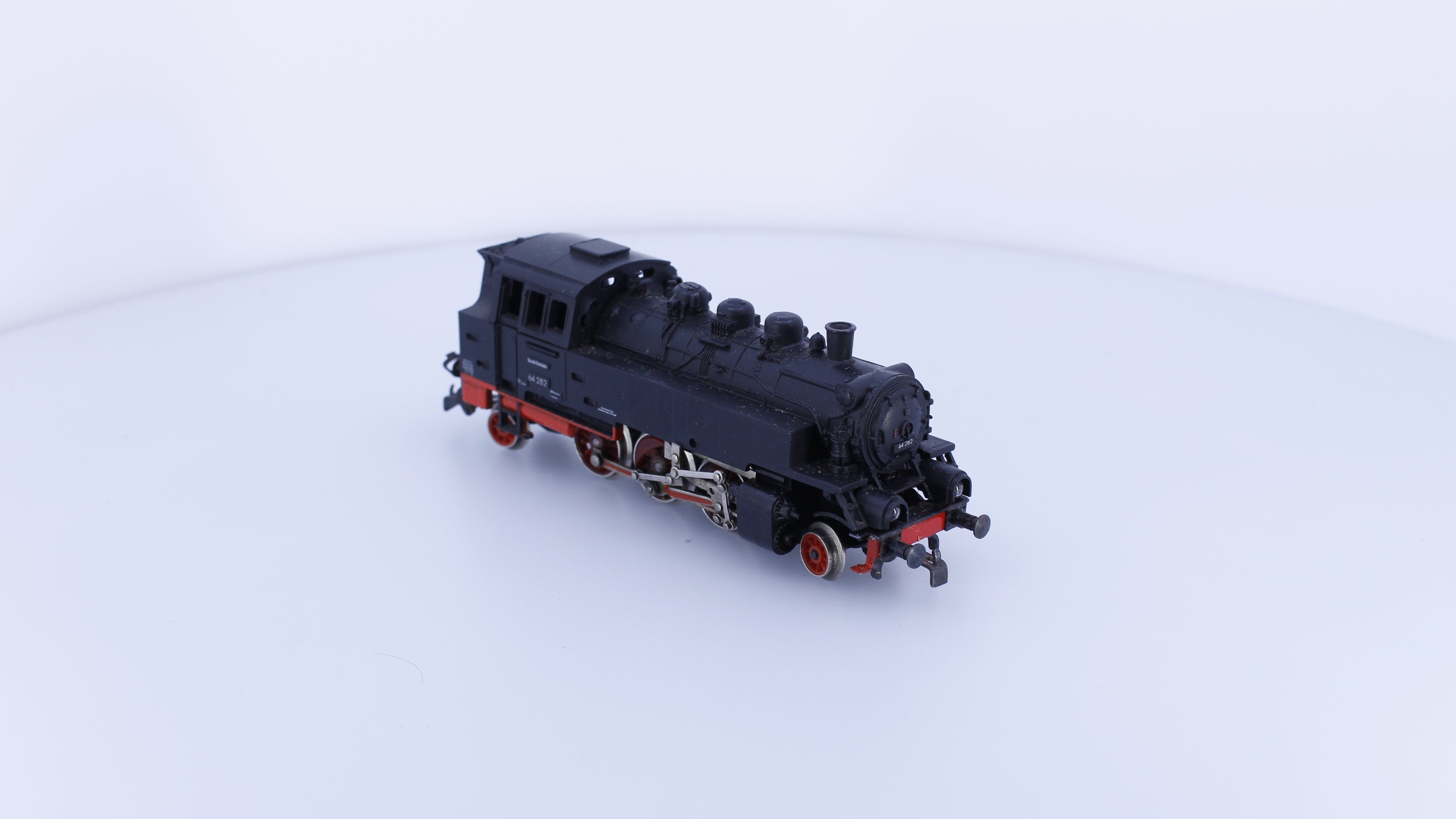 Gutzold 64 HO DR BR64 2-6-2 Steam Locomotive FOR PARTS ONLY NOT RUNNING 64282 Analog DC