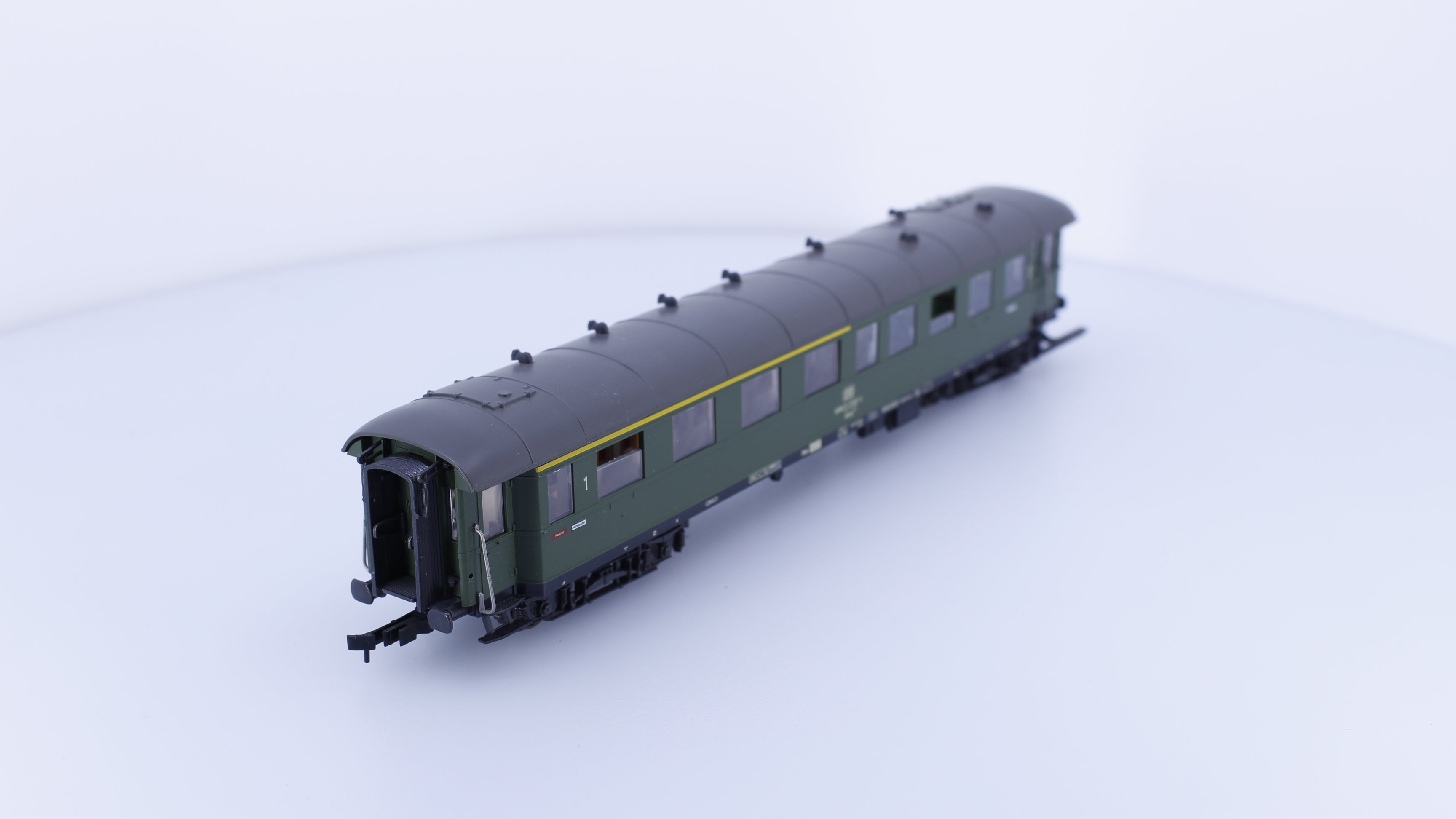 Roco 4252S HO DB 1st /2nd Class Passenger Car 11557-5