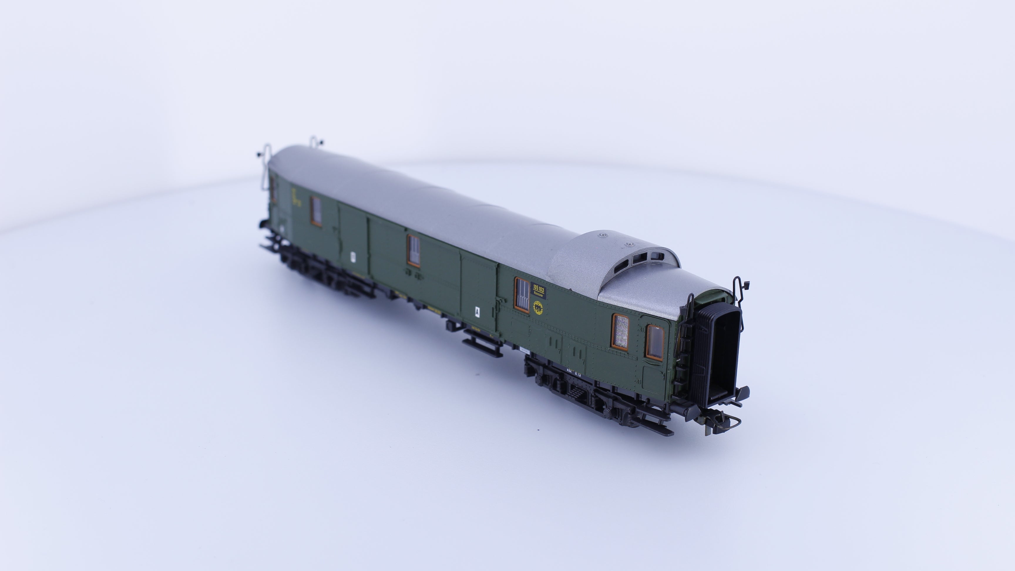 Roco 4220B HO DR Postal and Baggage Car 105103