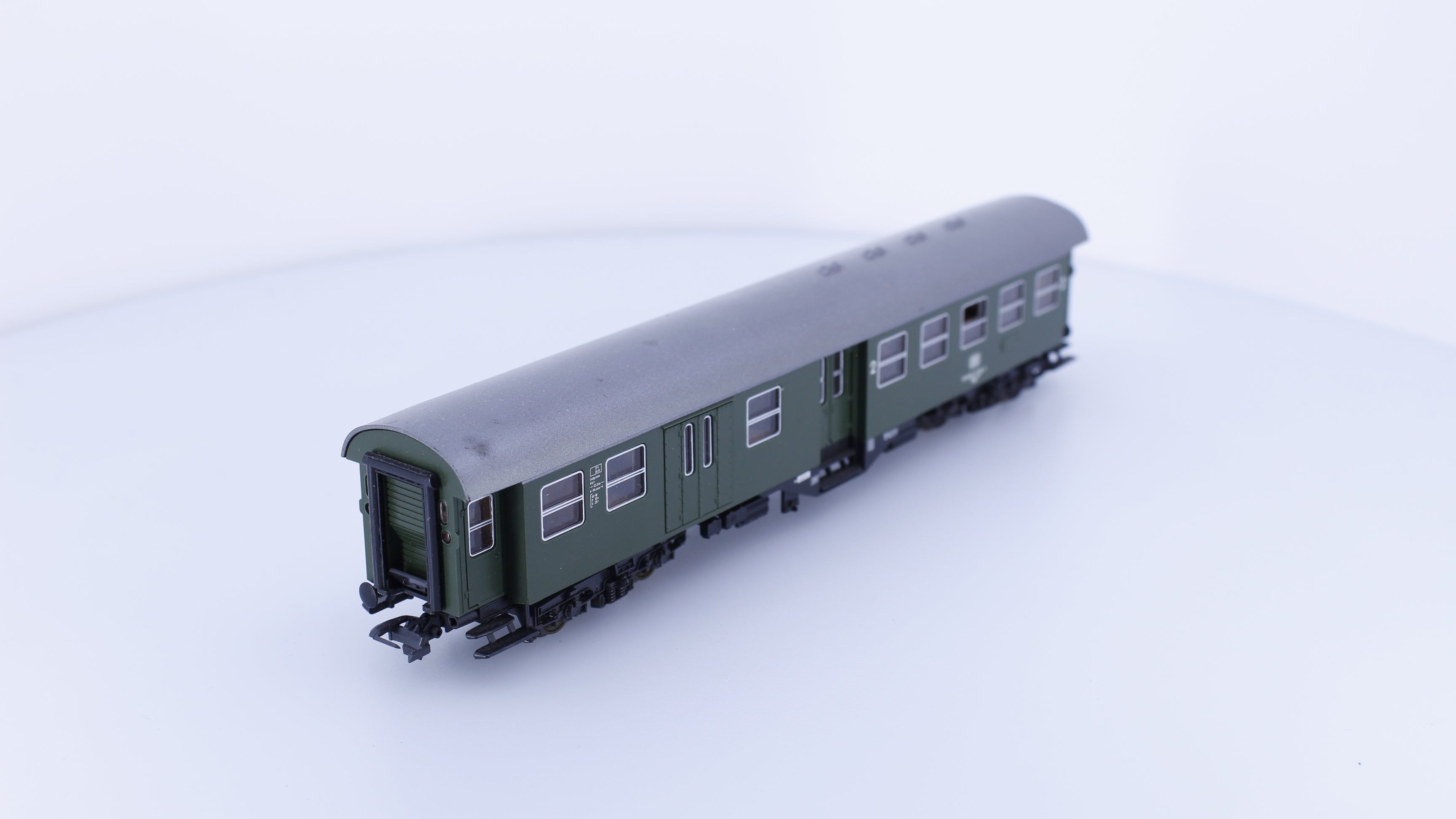 Roco 4251 HO DB 2nd Class 4-Ascher Conversion Passenger Wagon 12116-3