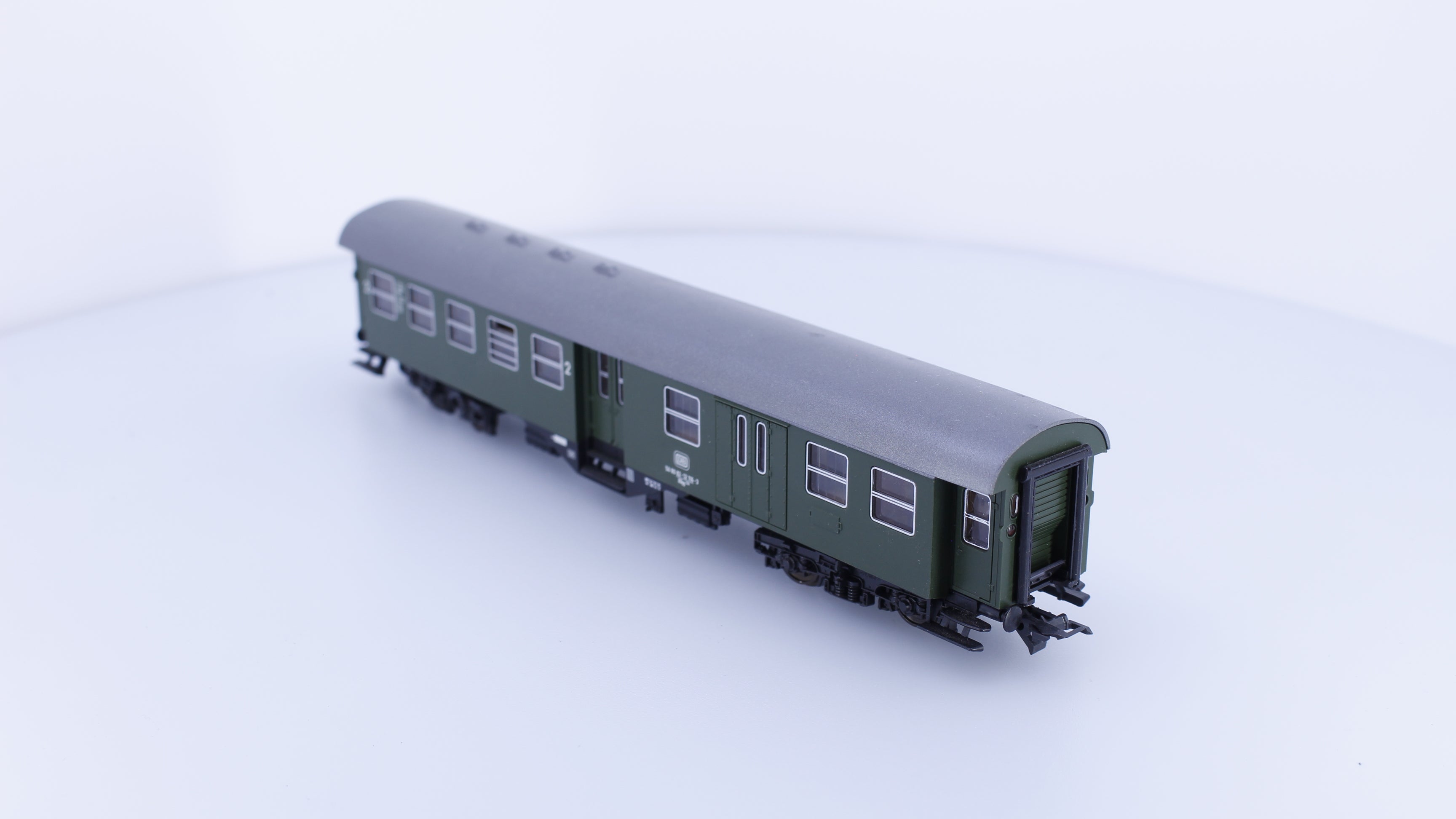 Roco 4251 HO DB 2nd Class 4-Ascher Conversion Passenger Wagon 12116-3