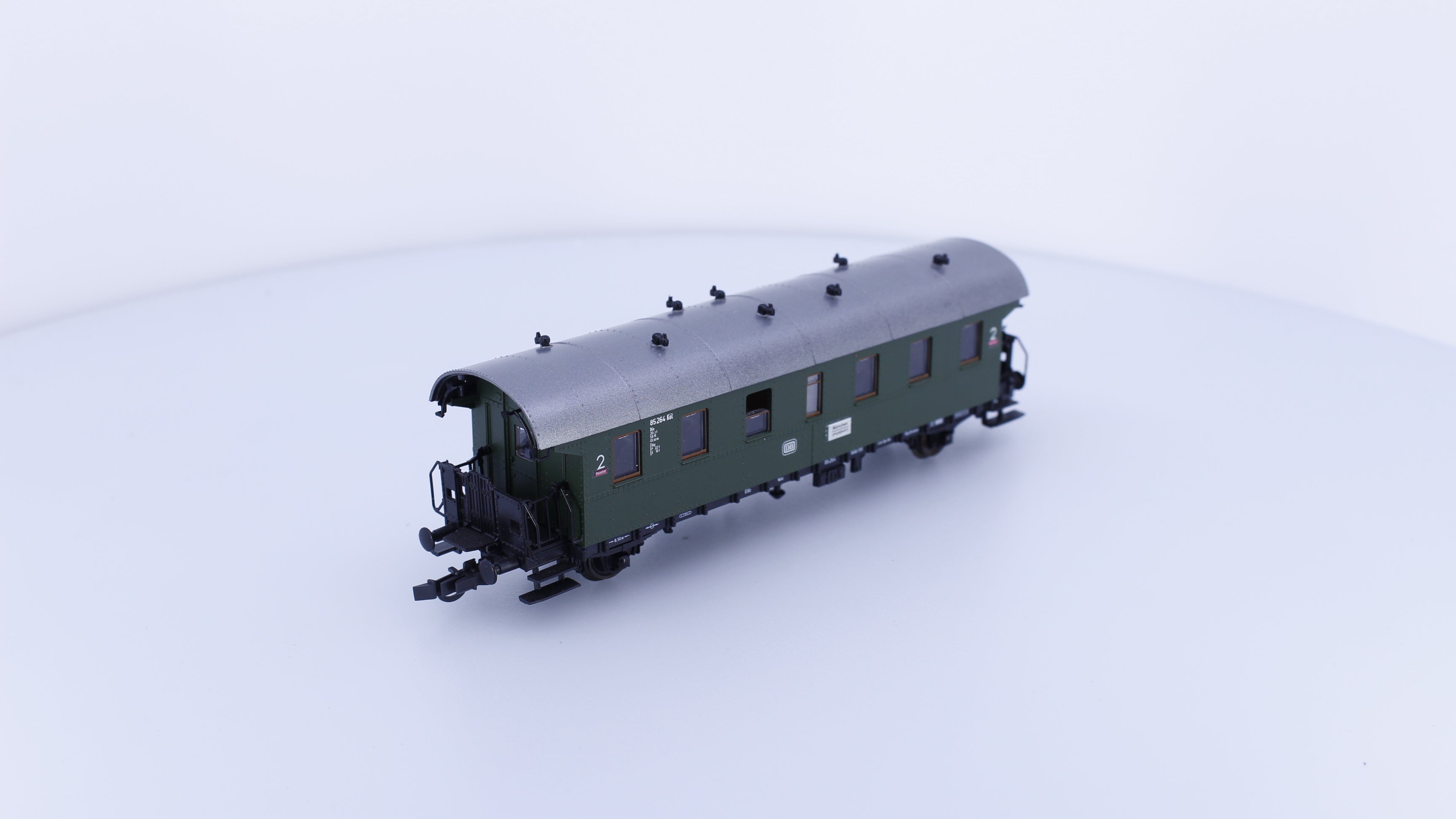 Roco 4202S HO DB 2nd Class Passenger Car 85264