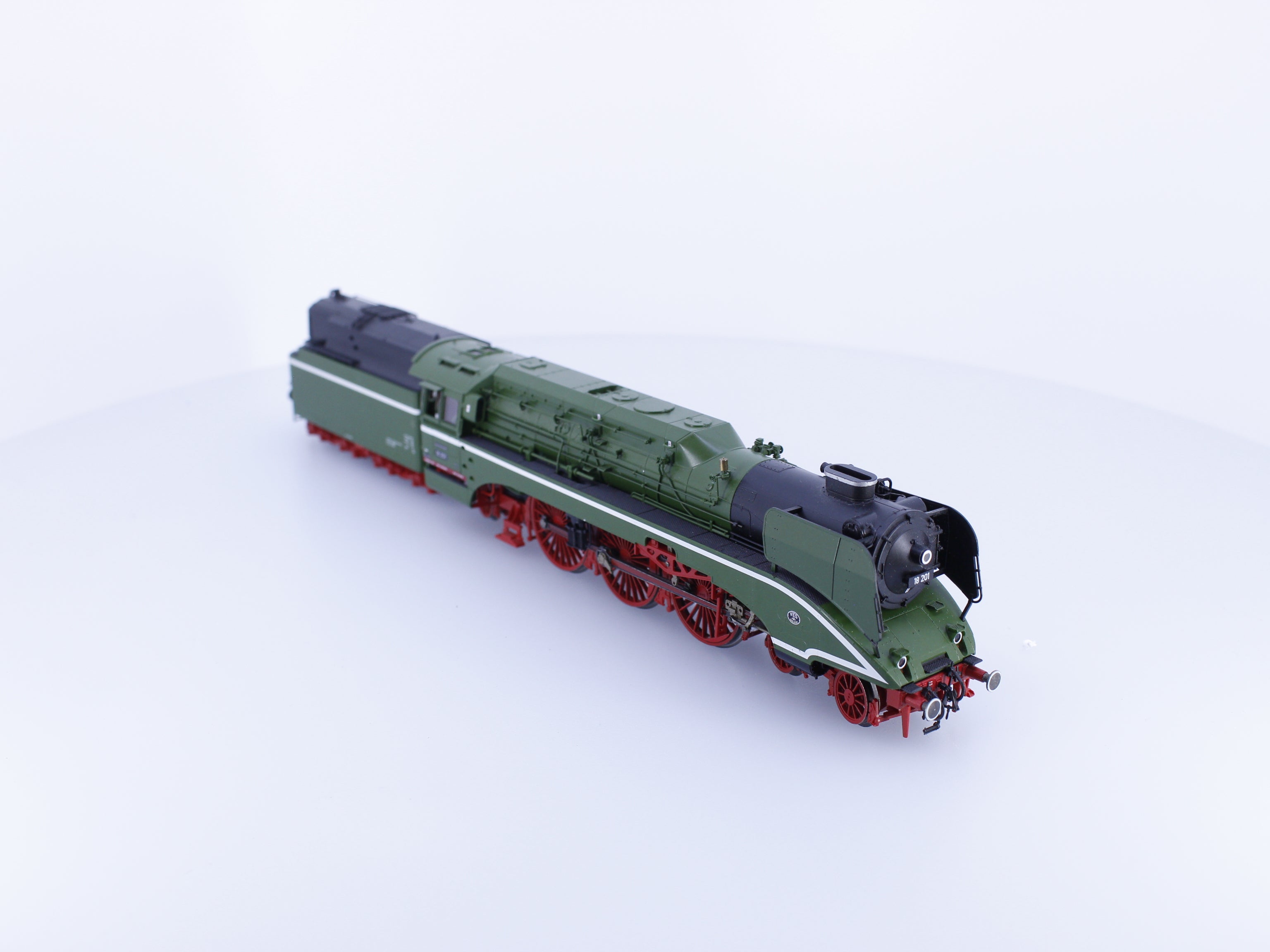 Roco 63201 HO DB-AG BR18 High Speed Steam Locomotive Digital 18201 DCC