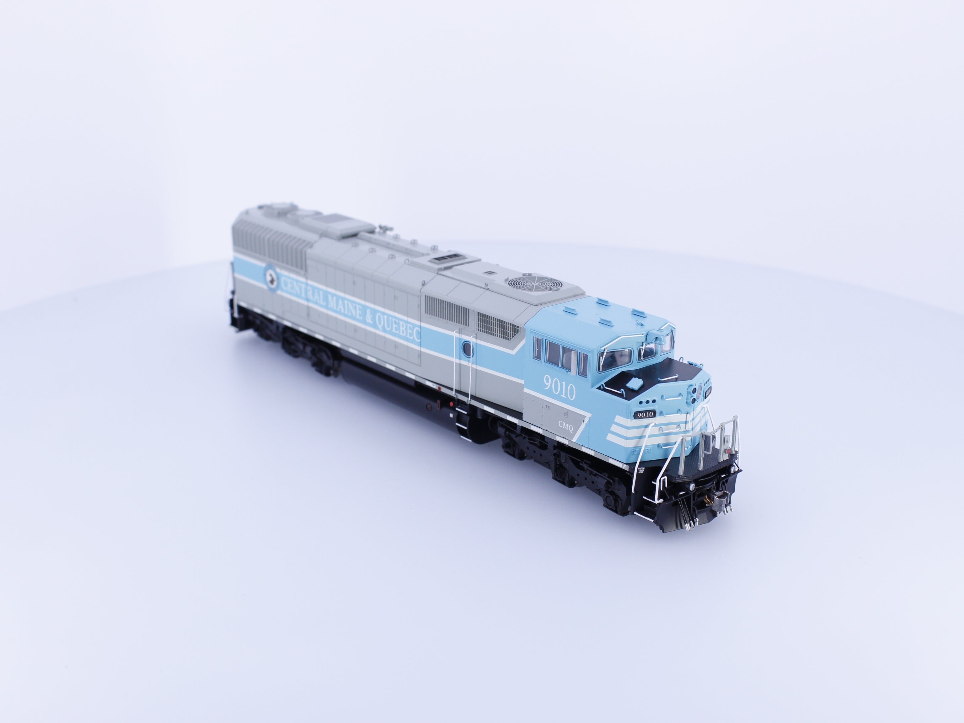 Bowser 25353 HO SD-40 Diesel Locomotive Central Maine & Quebec Rare 9010 DCC Ready