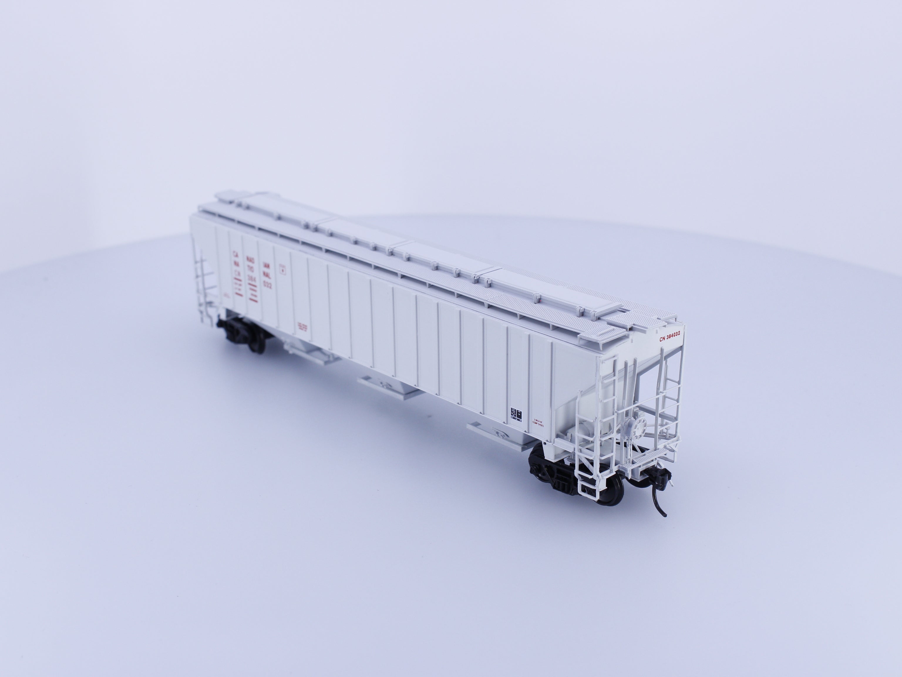 InterMountain 45313-01 HO 4750 cu.ft Ribbed Sided 3 Bay Hopper Canadian National (CN) 384032