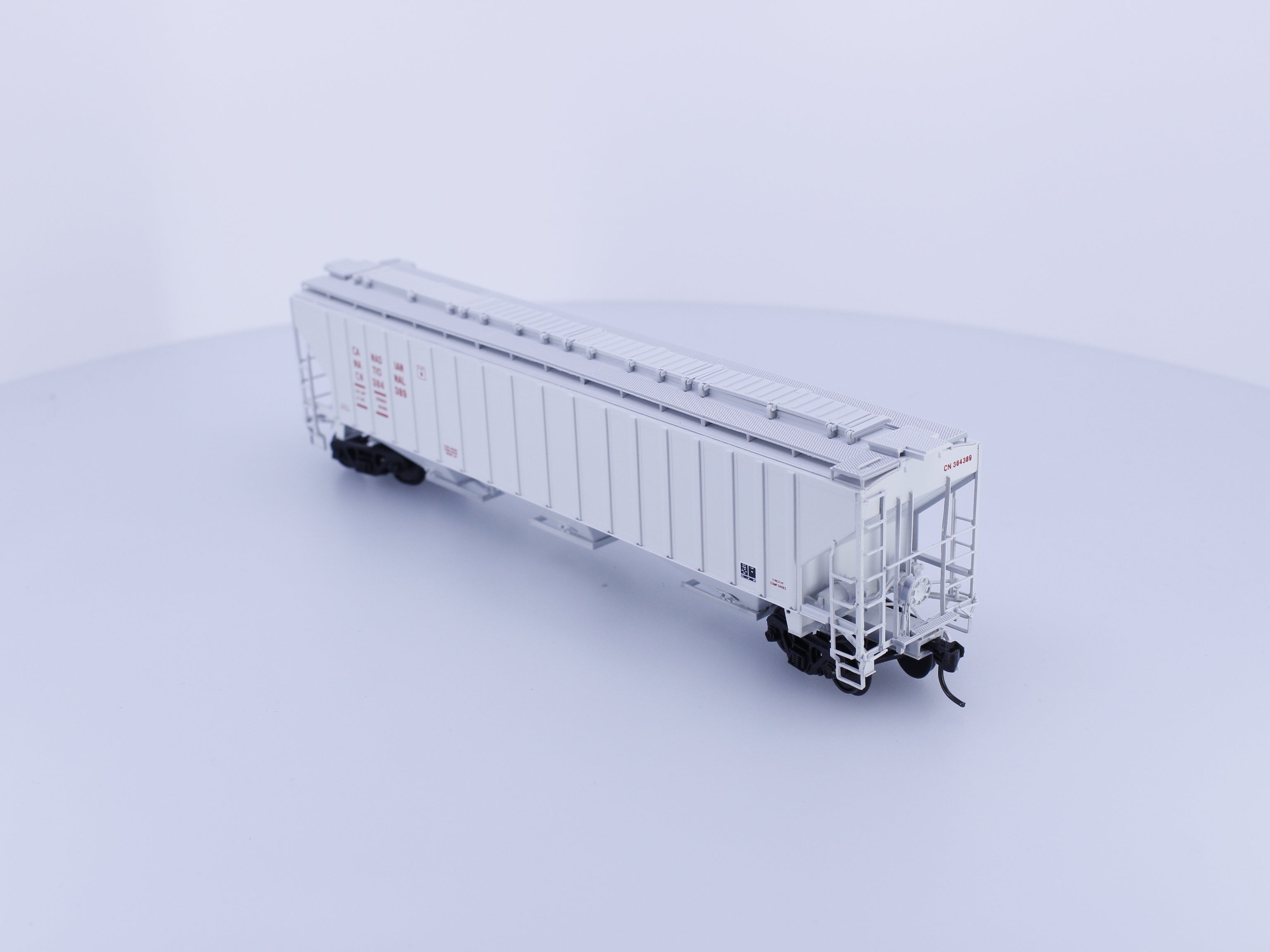 InterMountain 45313-04 HO 4750 cu.ft Ribbed Sided 3 Bay Hopper Canadian National (CN) 384389