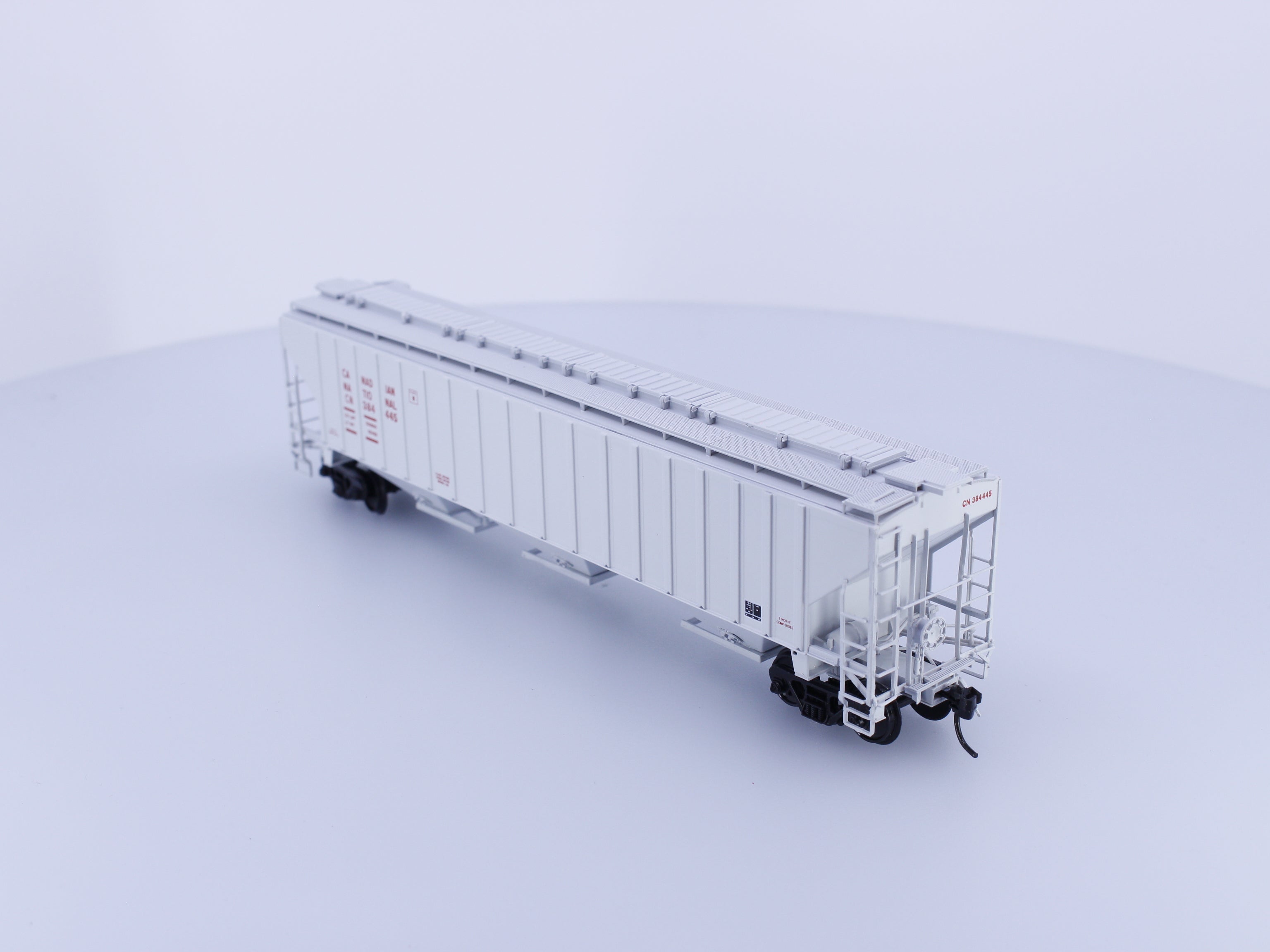 InterMountain 45313-05 HO 4750 cu.ft Ribbed Sided 3 Bay Hopper Canadian National (CN) 384445