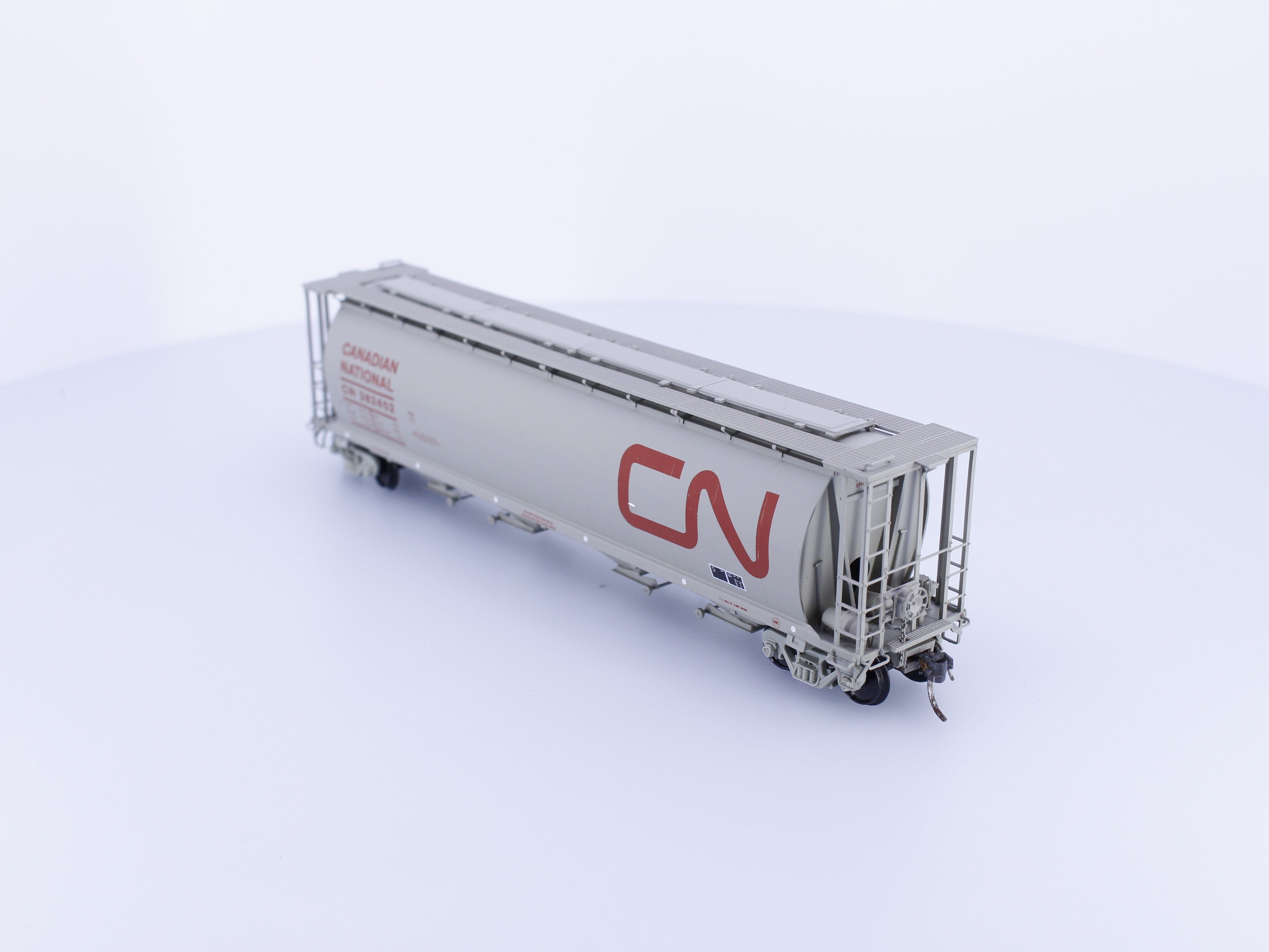 InterMountain 45104-03 HO Cylindrical Covered Hopper Canadian National (CN) 382452