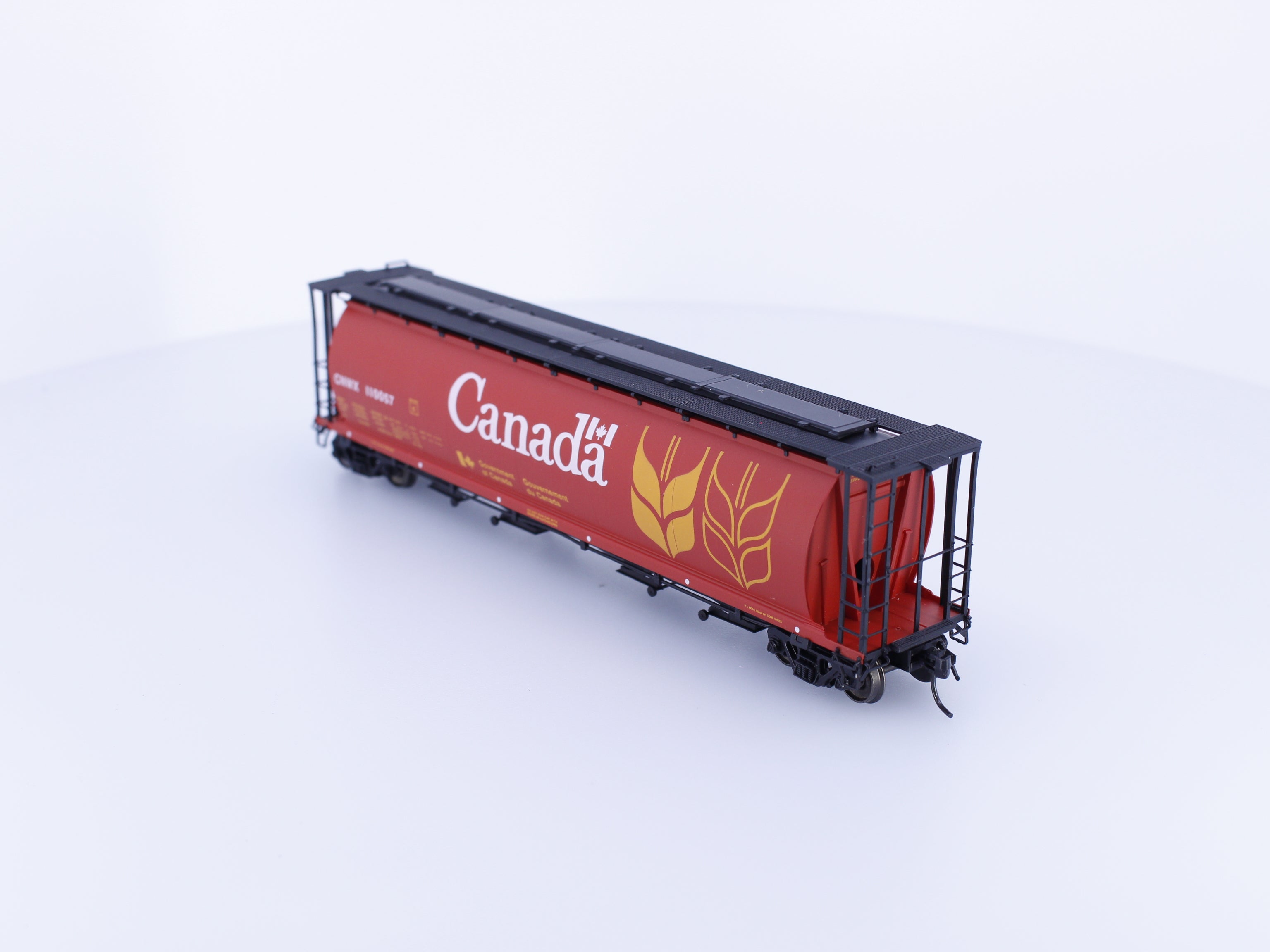 InterMountain 45101-41 HO Cylindrical Covered Hopper Canadian Wheat Board (CNWX) 110057