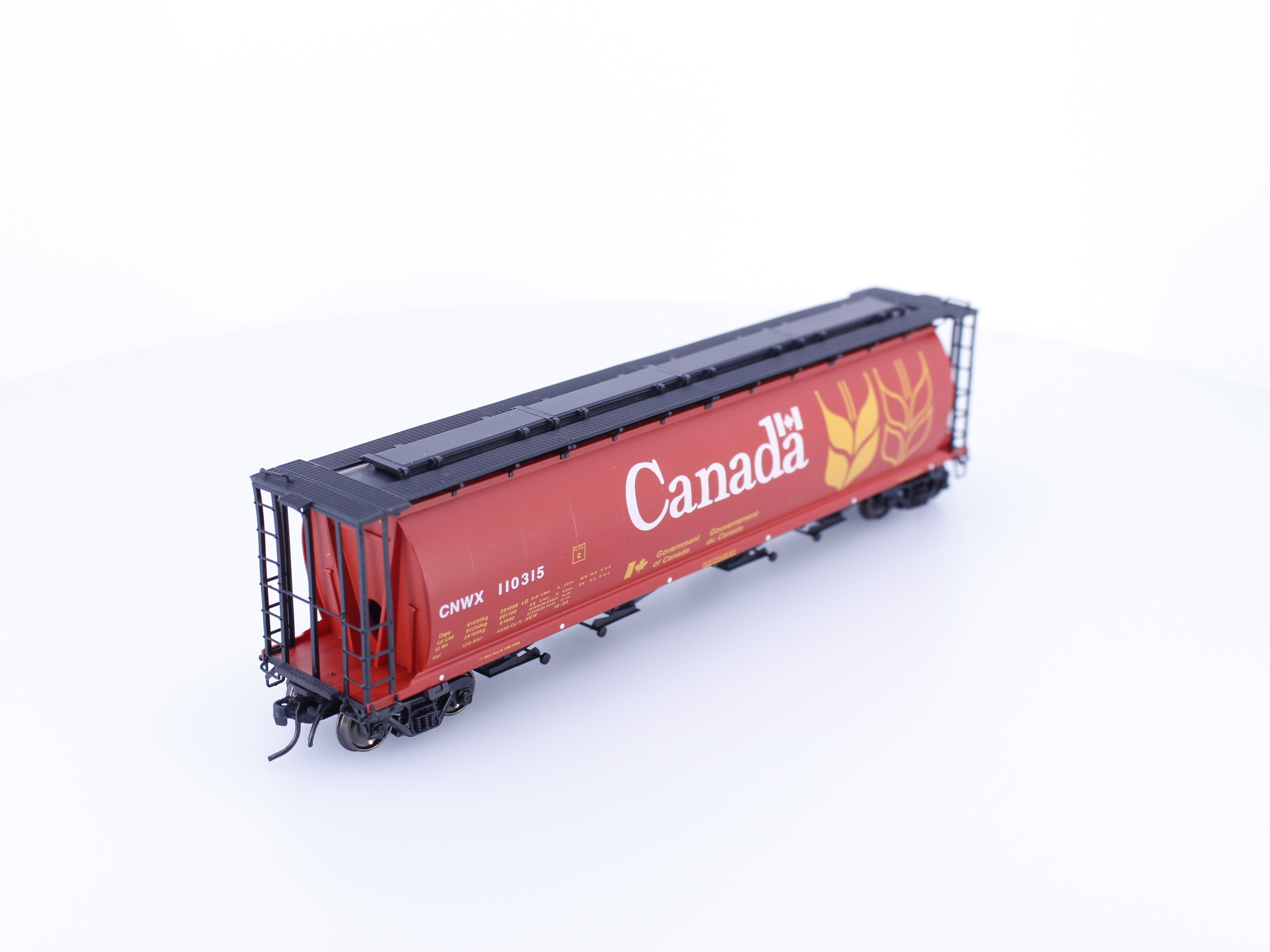InterMountain 45101-44 HO Cylindrical Covered Hopper Canadian Wheat Board (CNWX) 110315