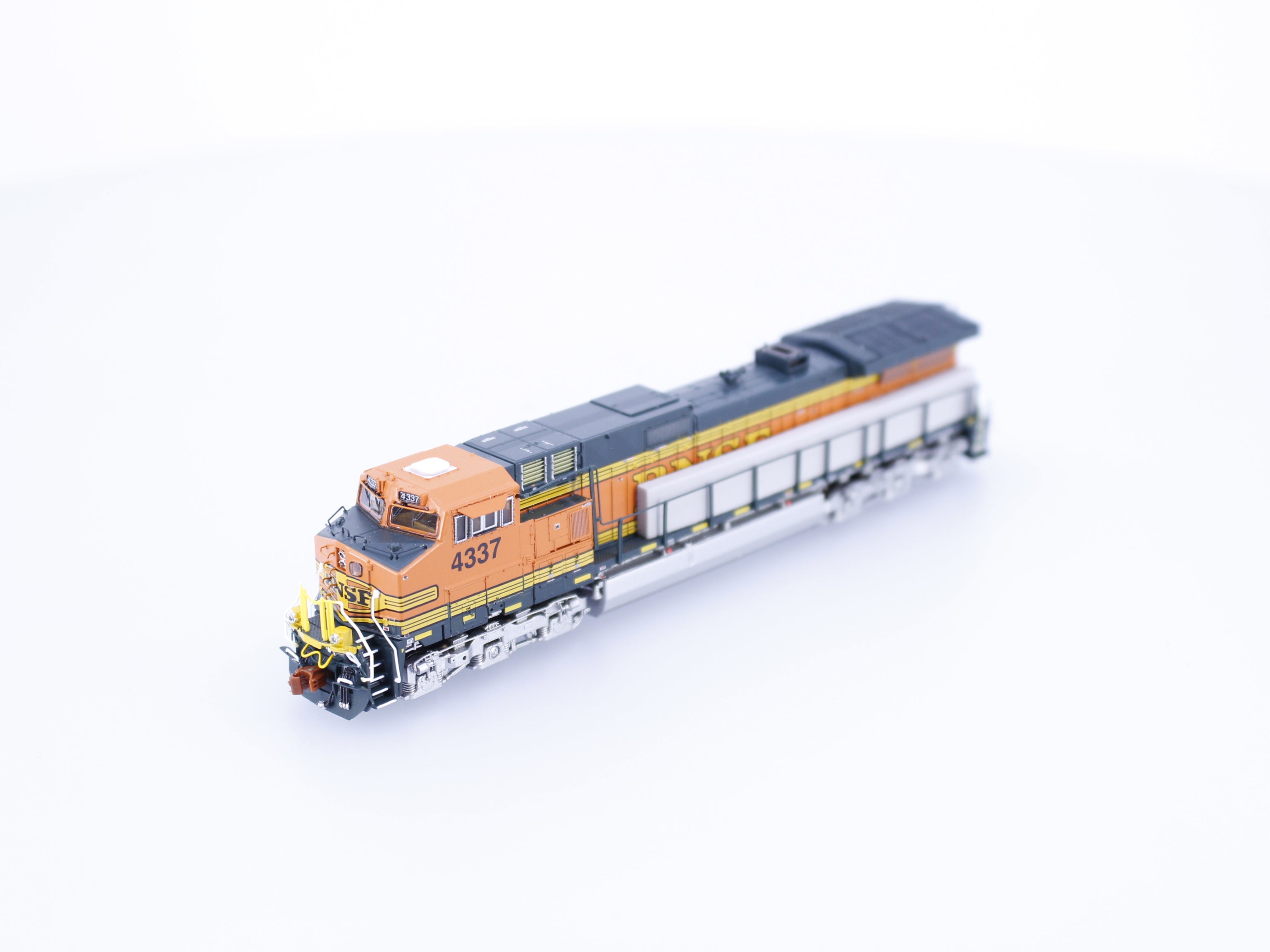 ScaleTrains SXT32550 N GE C44-9W H2 Scheme Burlington Northern Santa Fe (BNSF) 4337 DCC & Sound