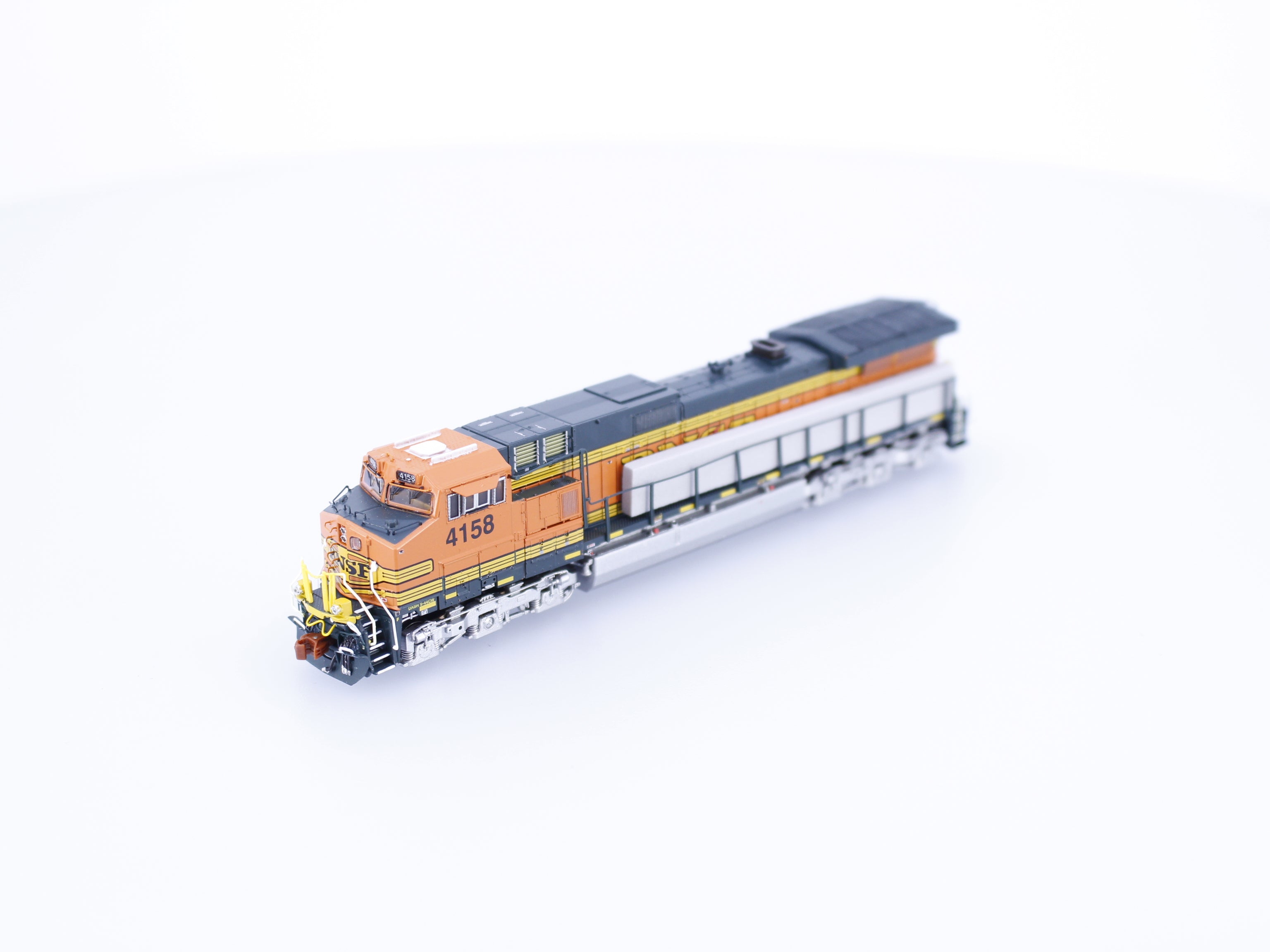 ScaleTrains SXT32548 N GE C44-9W H2 Scheme Burlington Northern Santa Fe (BNSF) 4158 DCC & Sound
