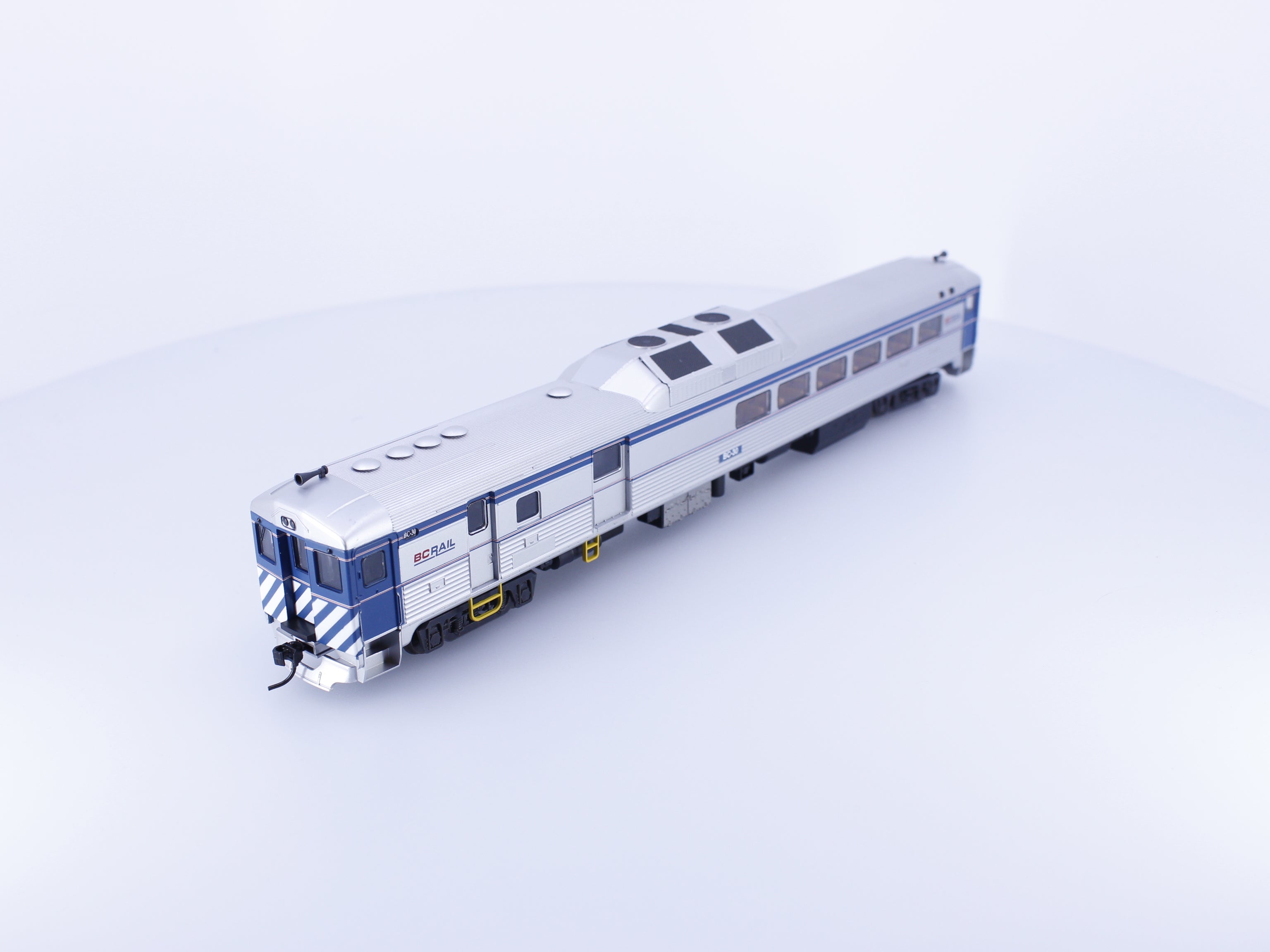 Proto 1000 239738 HO Budd RDC Rail Car BC Rail (BCOL) 30 Analog DC