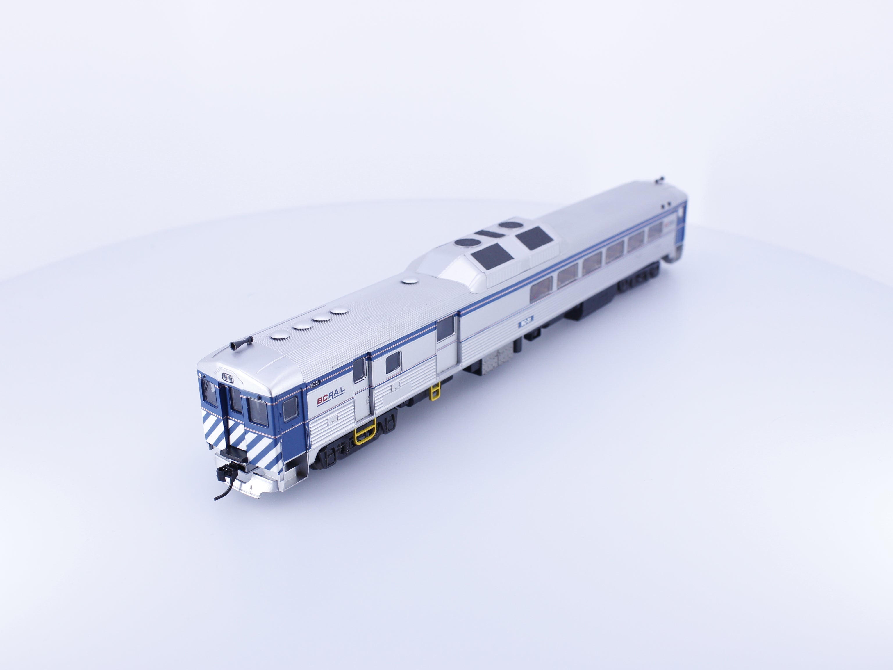 Proto 1000 239739 HO Budd RDC Rail Car BC Rail (BCOL) 31 Analog DC