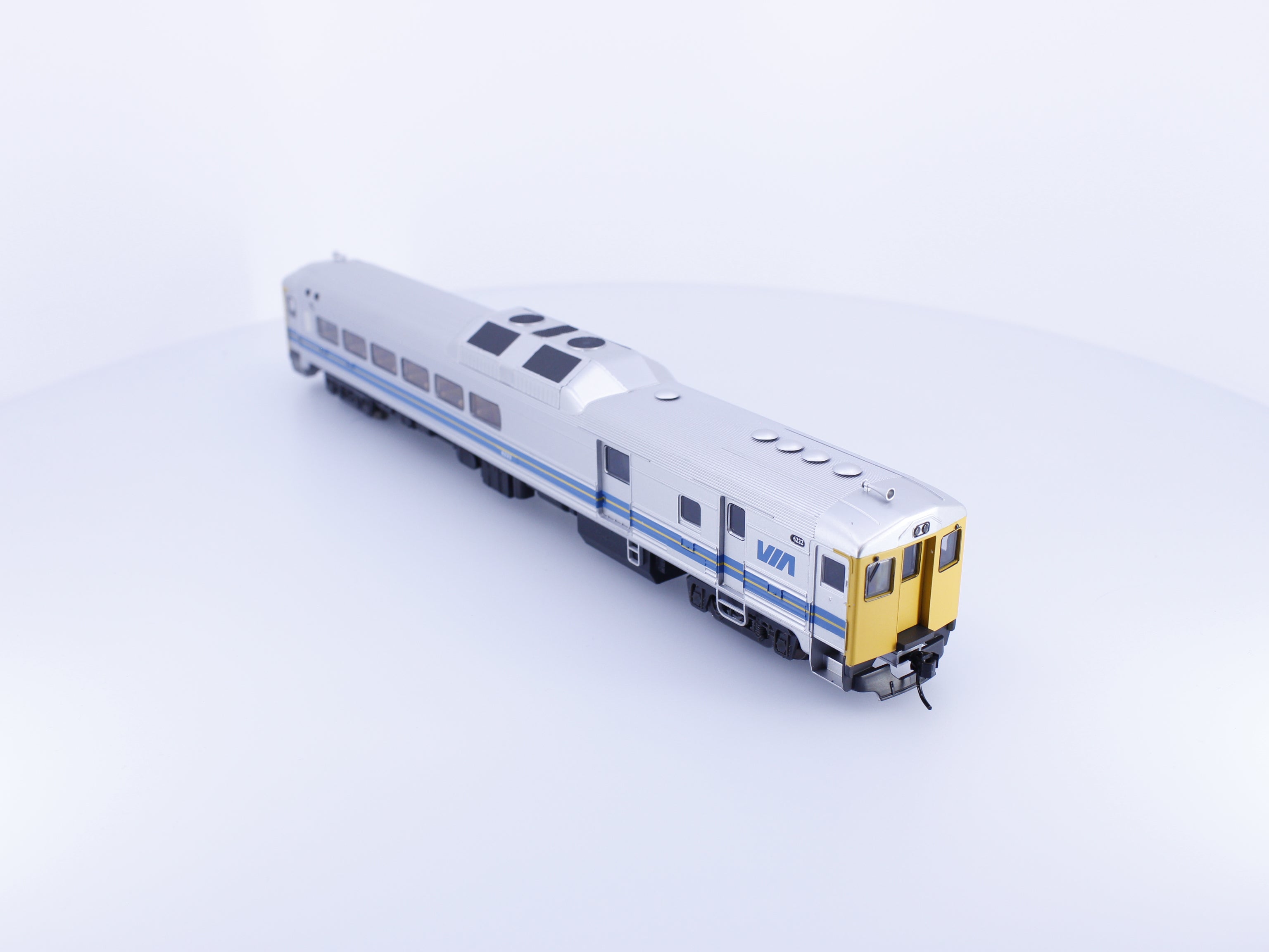 Proto 1000 239735 HO Budd RDC Rail Car Via Rail (VIA) 6222 Analog DC