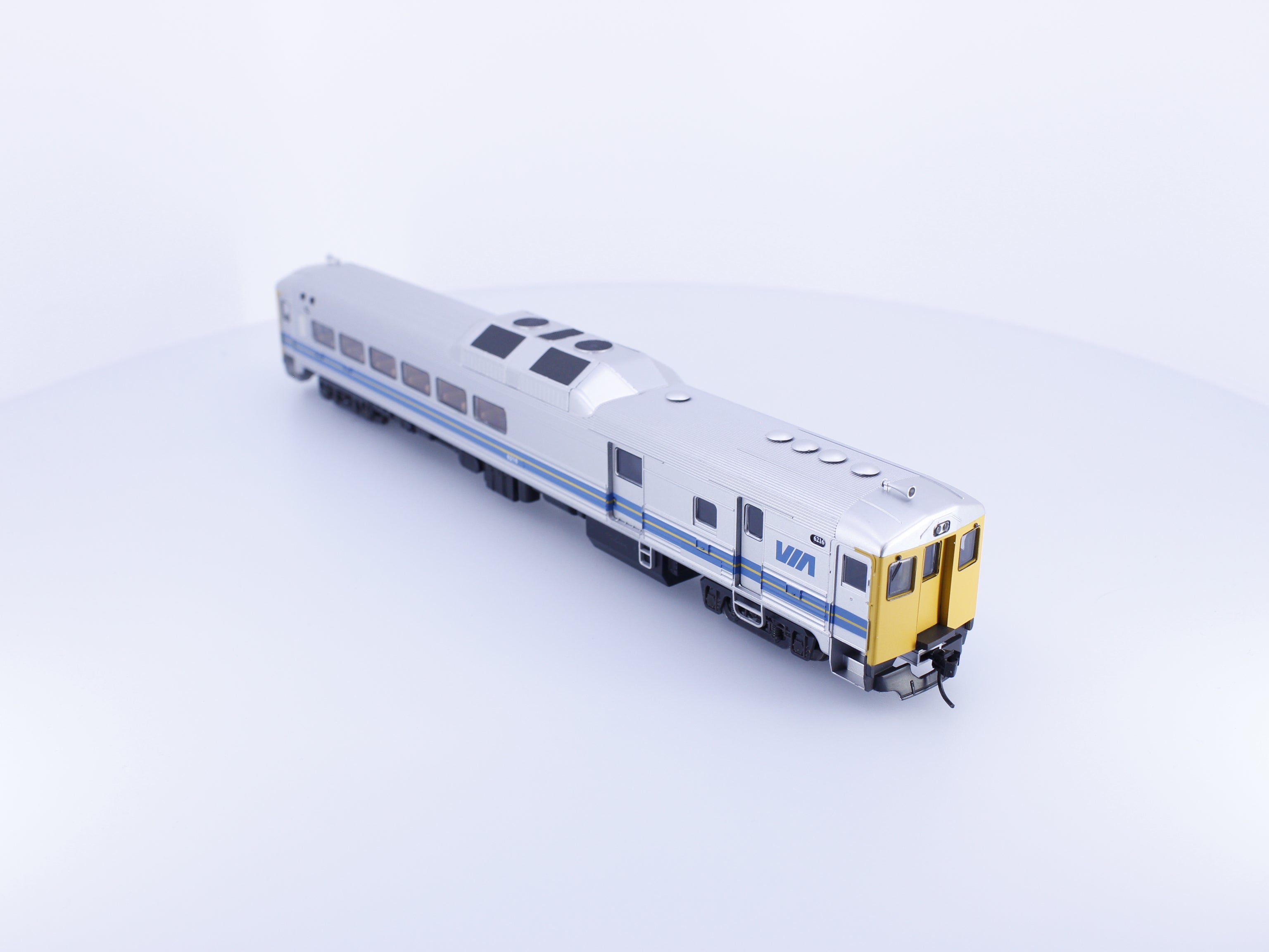 Proto 1000 239734 HO Budd RDC Rail Car Via Rail (VIA) 6216 Analog DC