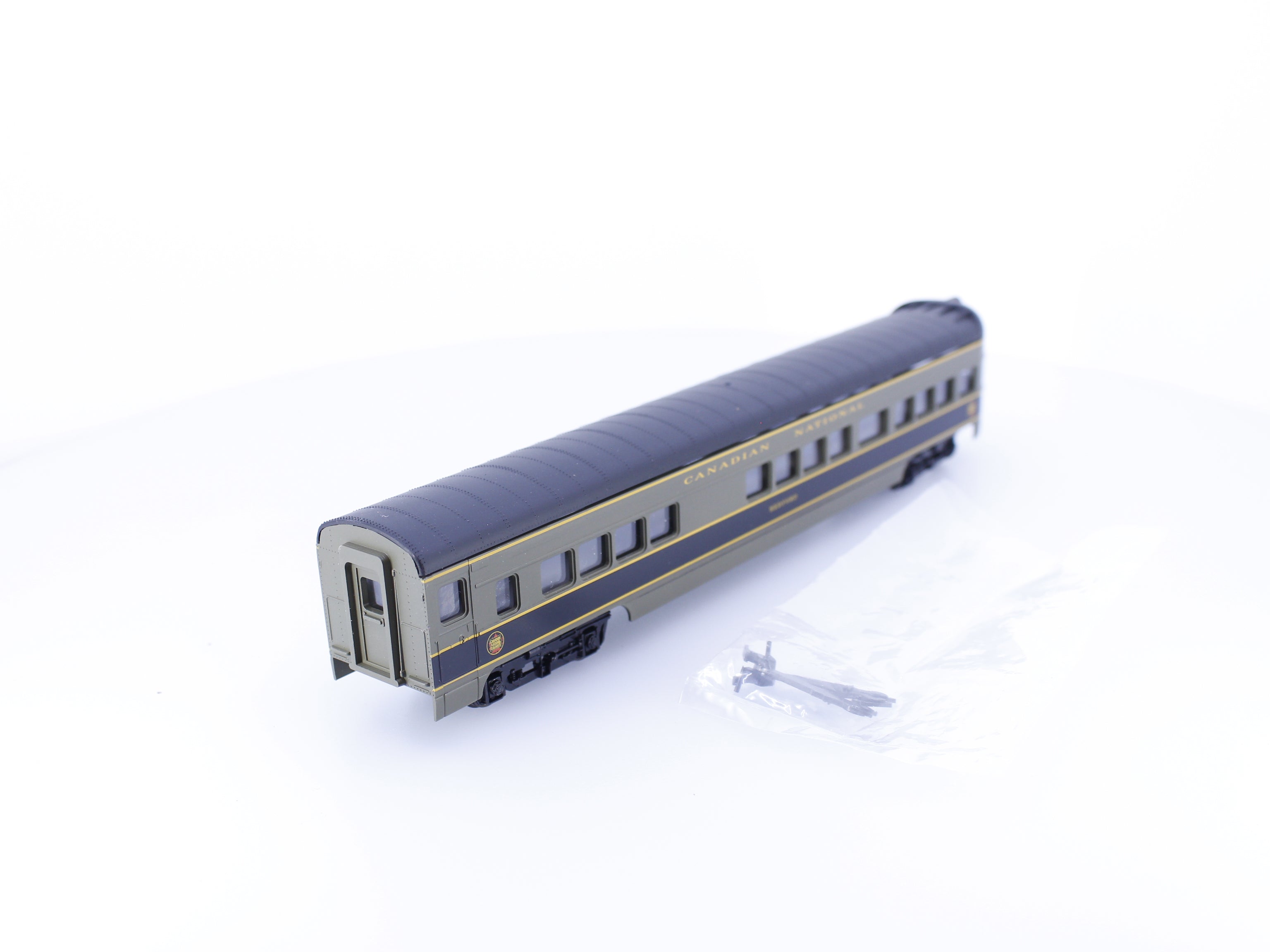 Con Cor 0001-00960K HO 72FT Observation Passenger Car Canadian National (CN) Bedford