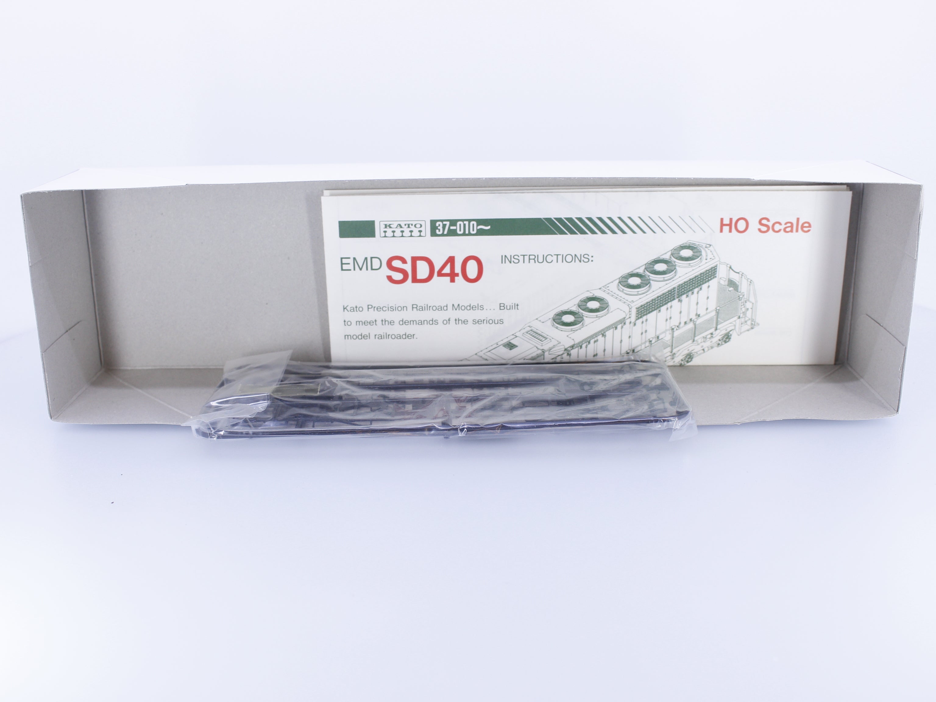 Kato 37-01L HO EMD SD40 Diesel Locomotive Never Run Canadian National (CN) 5001 Analog DC (#1)