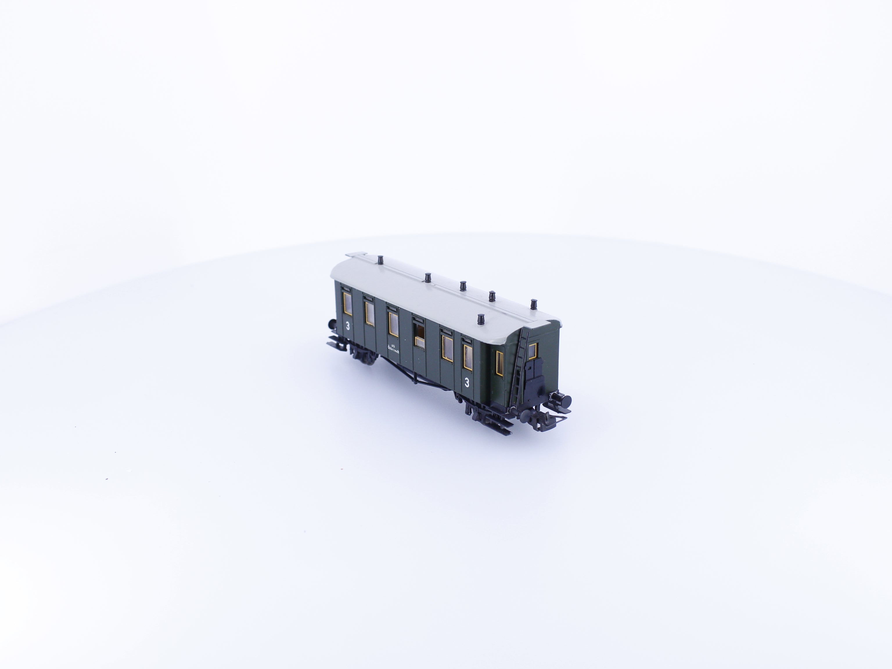Liliput 27310 HO OBB 3rd Class Passenger Car 35871