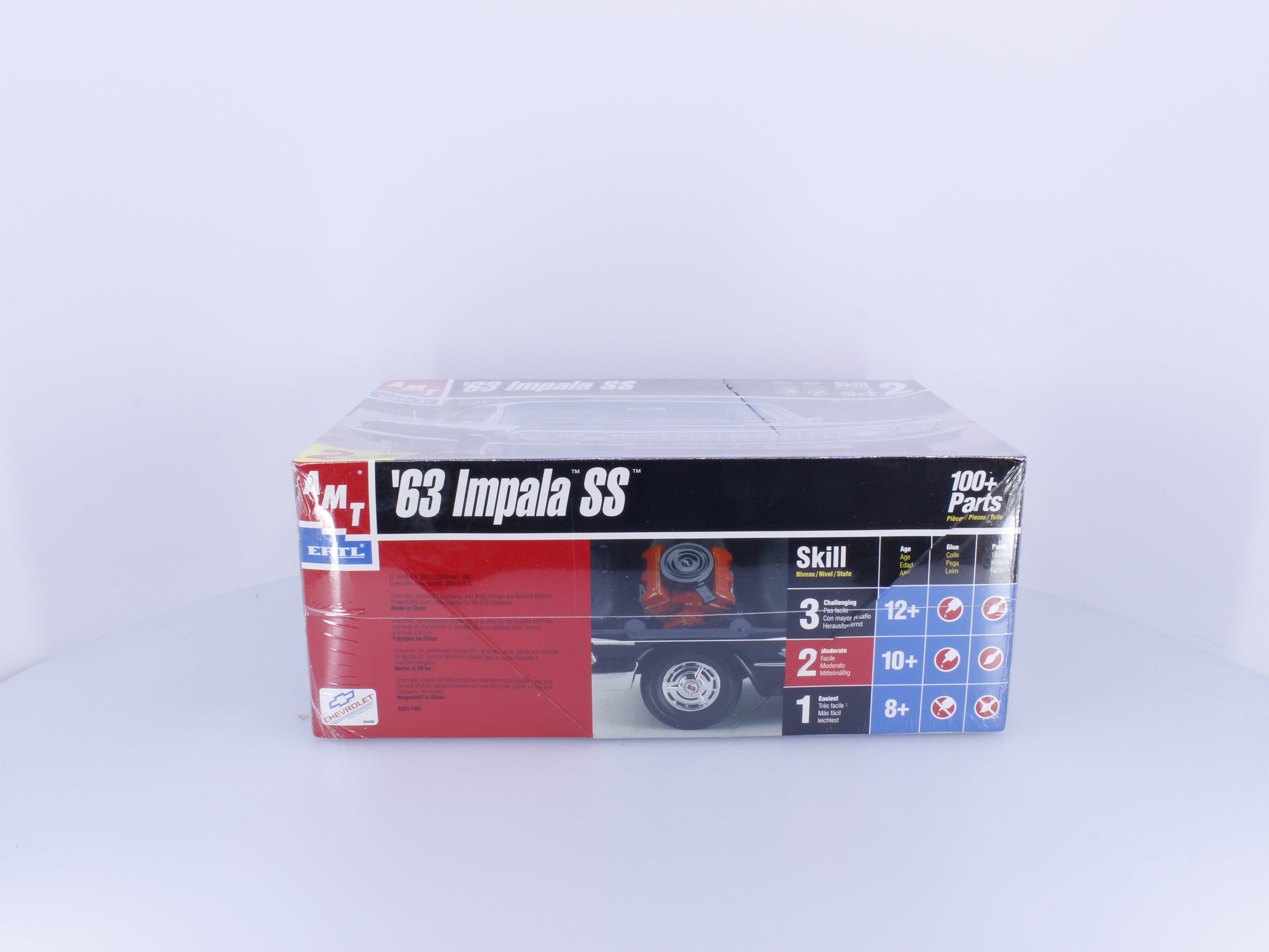 AMT 8321 G 1963 Chevrolet Impala SS Plastic Model Kit 1/25 (#1)