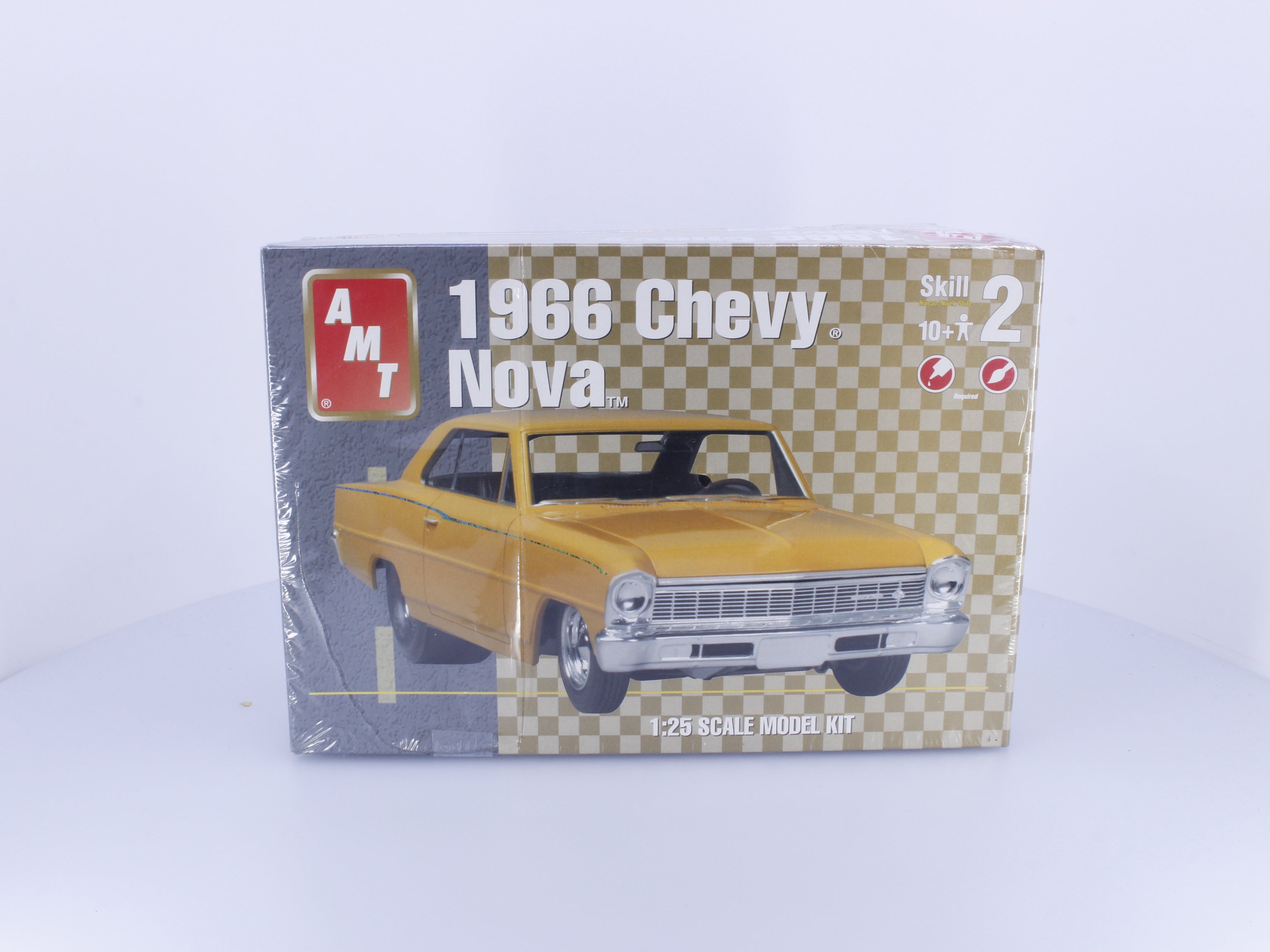 AMT 31633 G 1966 Chevy Nova Plastic Model Kit 1/25 - Main Image