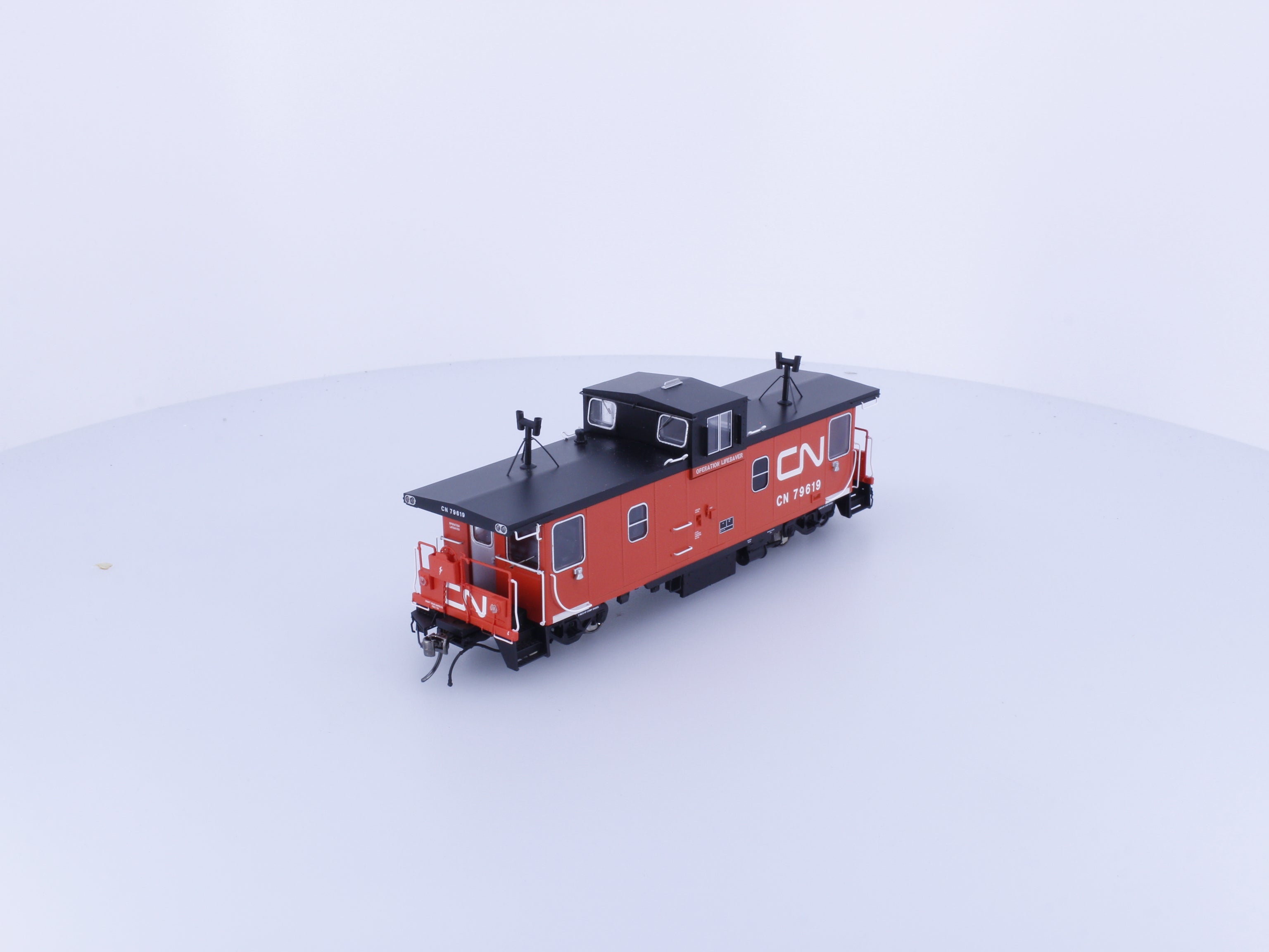 Trueline Trains 7000012 HO Point St. Charles Caboose Canadian National (CN) 79619