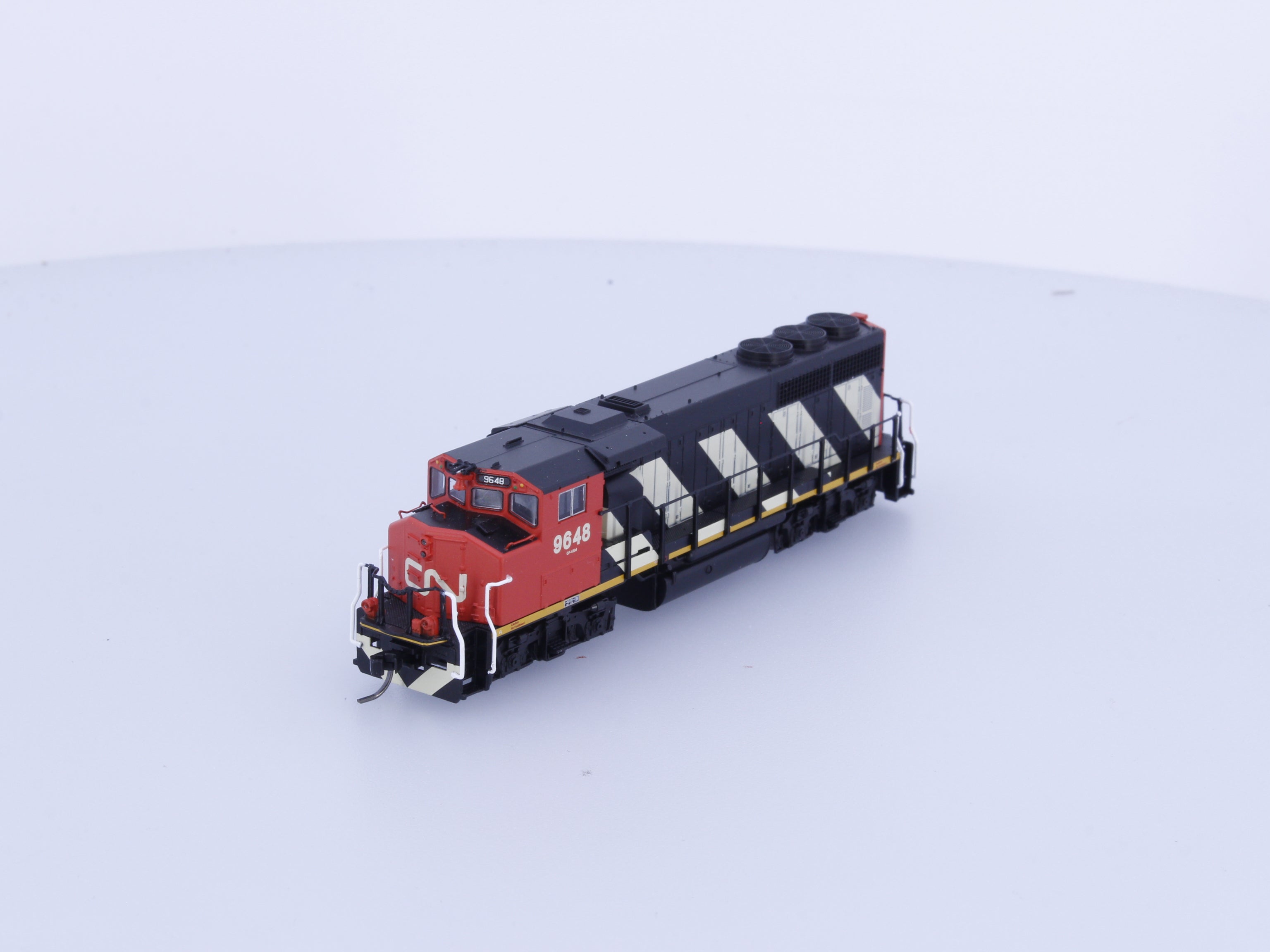 Atlas 40004866 N GP40 Diesel Locomotive Silver Series Canadian National (CN) 9648 DCC Ready