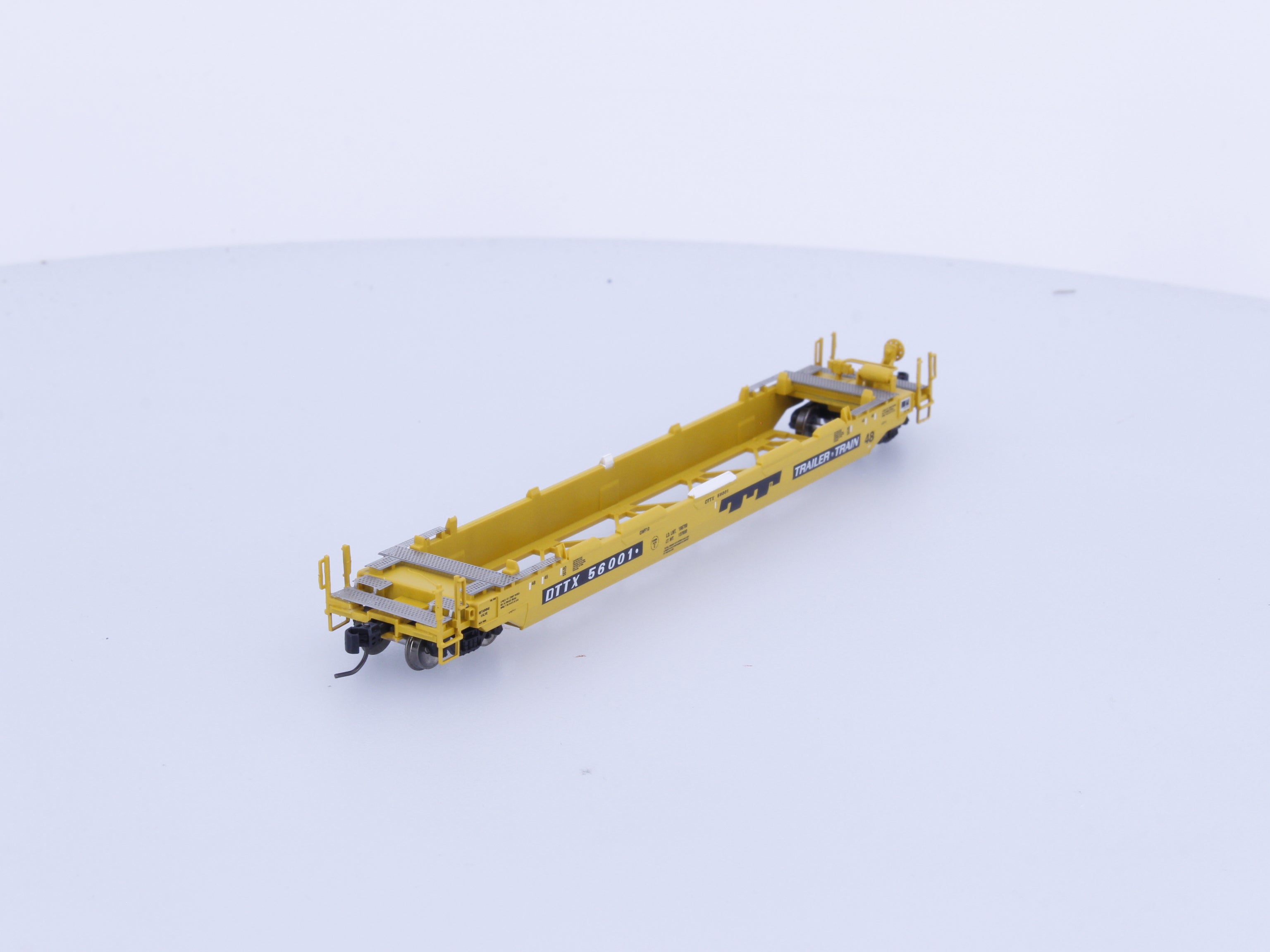 Athearn ATH3279 N 48' Husky Stack Well Car Trailer Train TTX Corp. (TTX) 56001