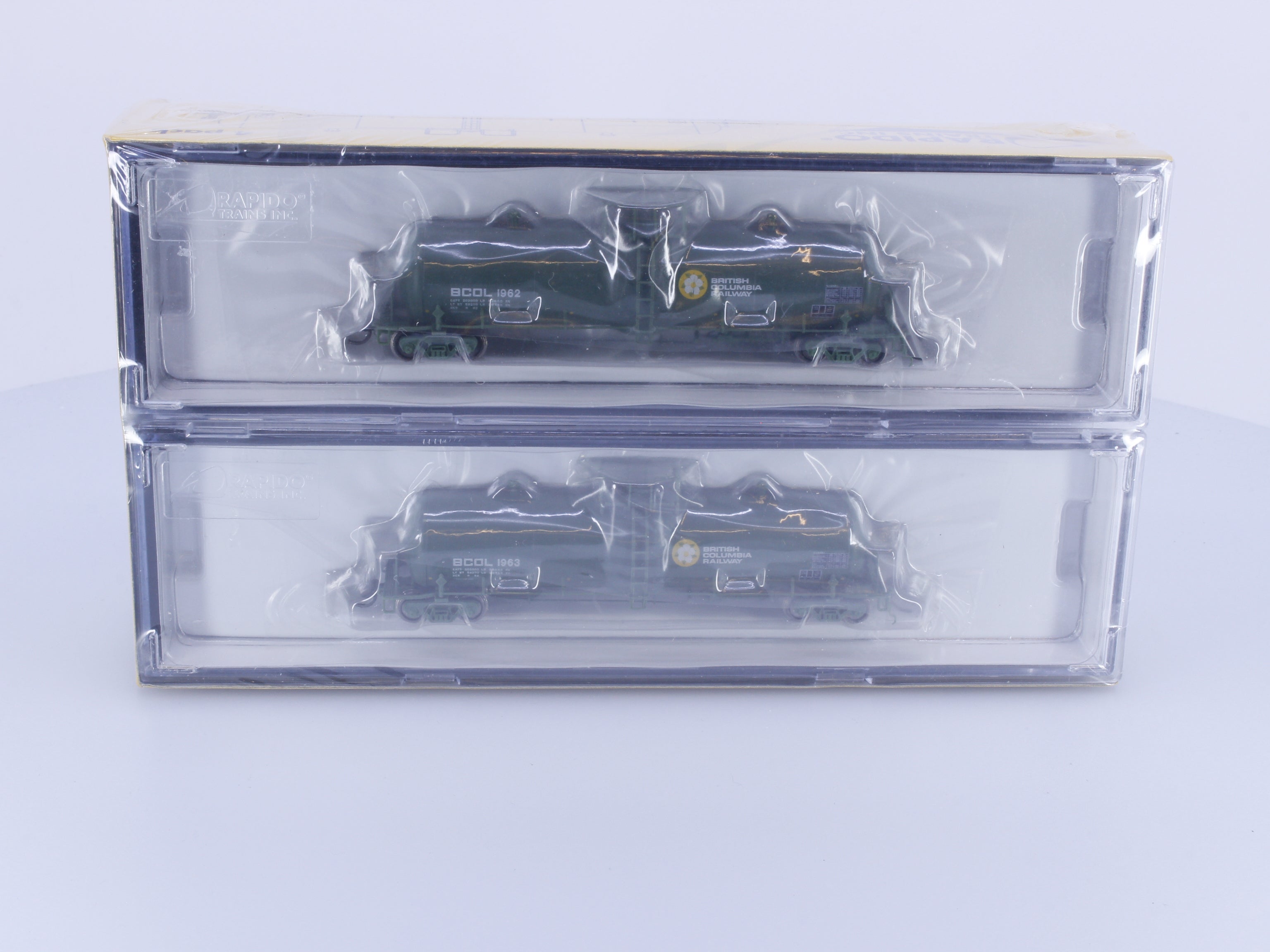 Rapido 535012 N 4 Pack of GP20 Tank Cars BC Rail (BCOL) 1962/63/69/70 (#2)