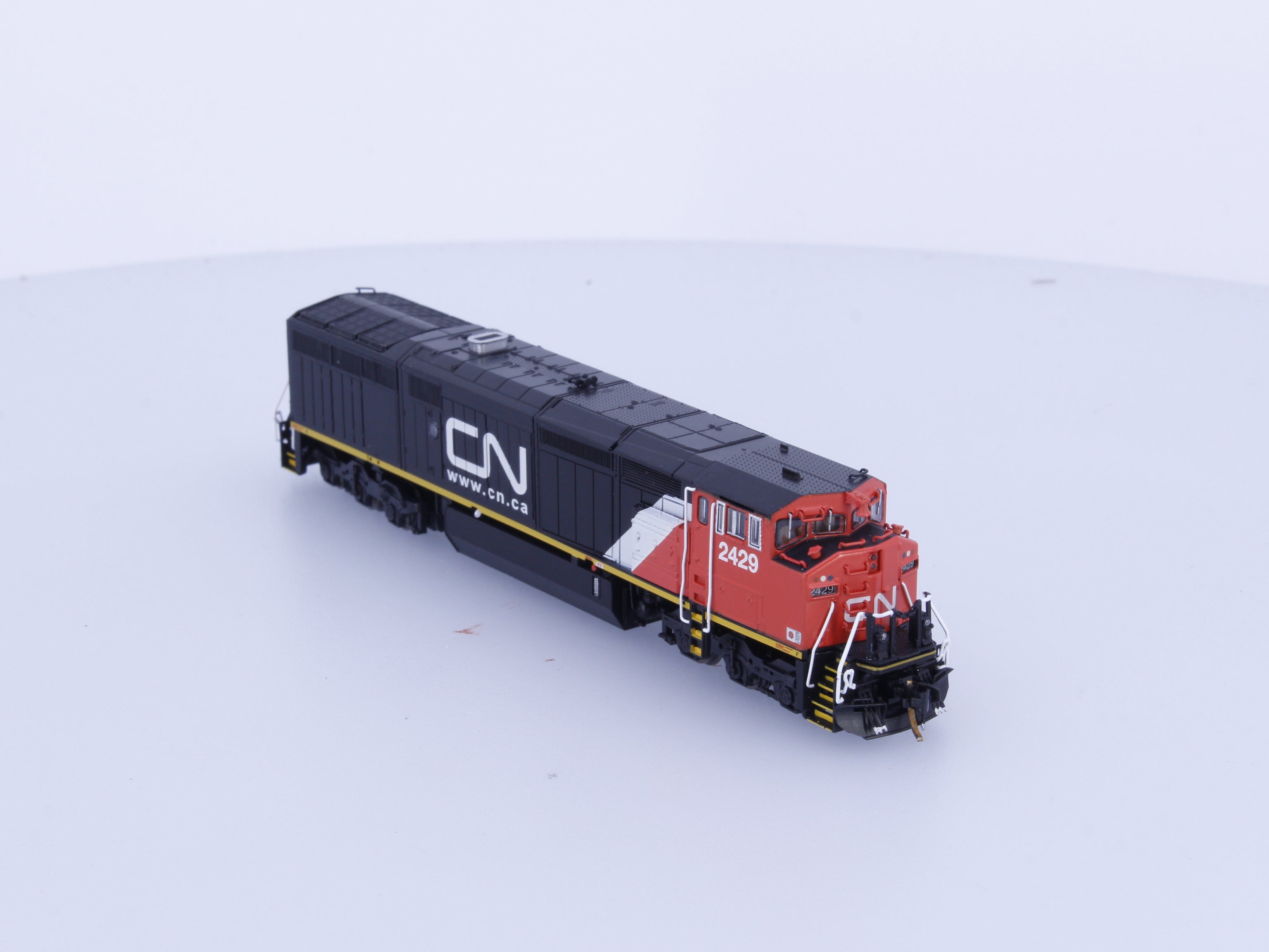 Rapido 540538 N Dash 8-40CM Diesel Locomotive Website Scheme Canadian National (CN) 2429 DCC & Sound